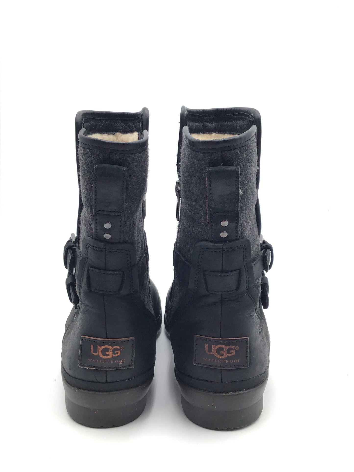 Boots Designer By Ugg In Black, Size: 8