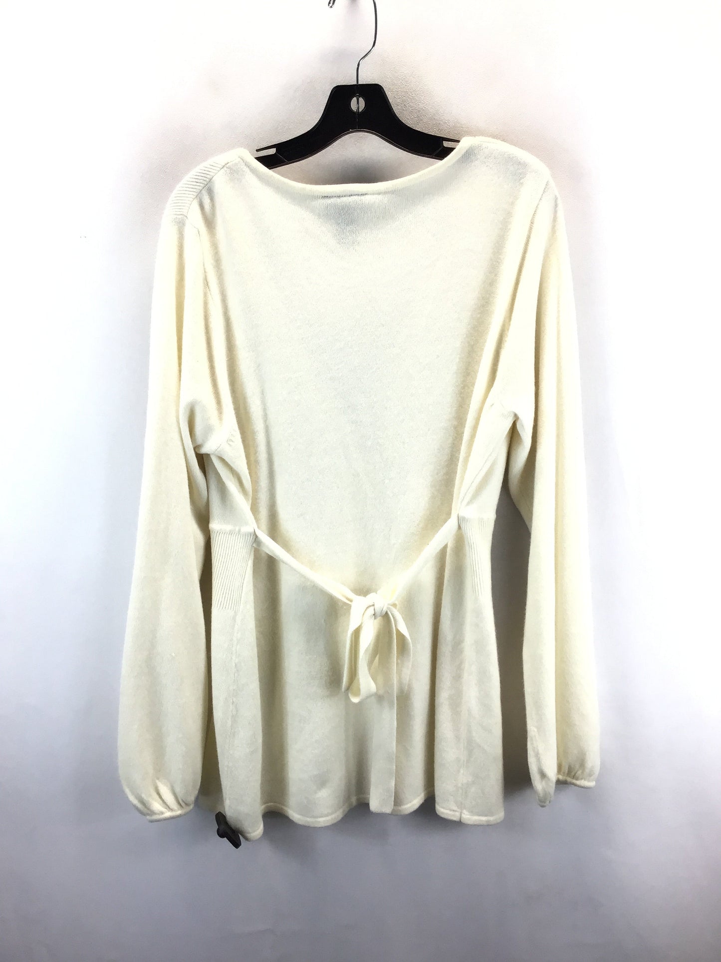 Sweater By Lane Bryant In Cream, Size: 1x