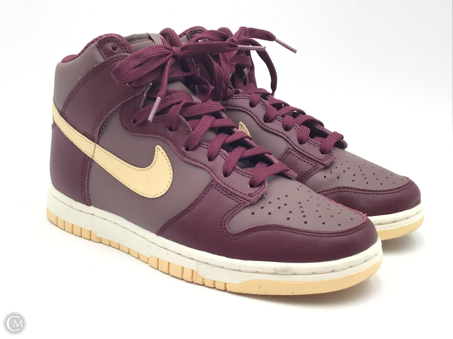 Shoes Athletic By Nike In Maroon, Size: 6.5