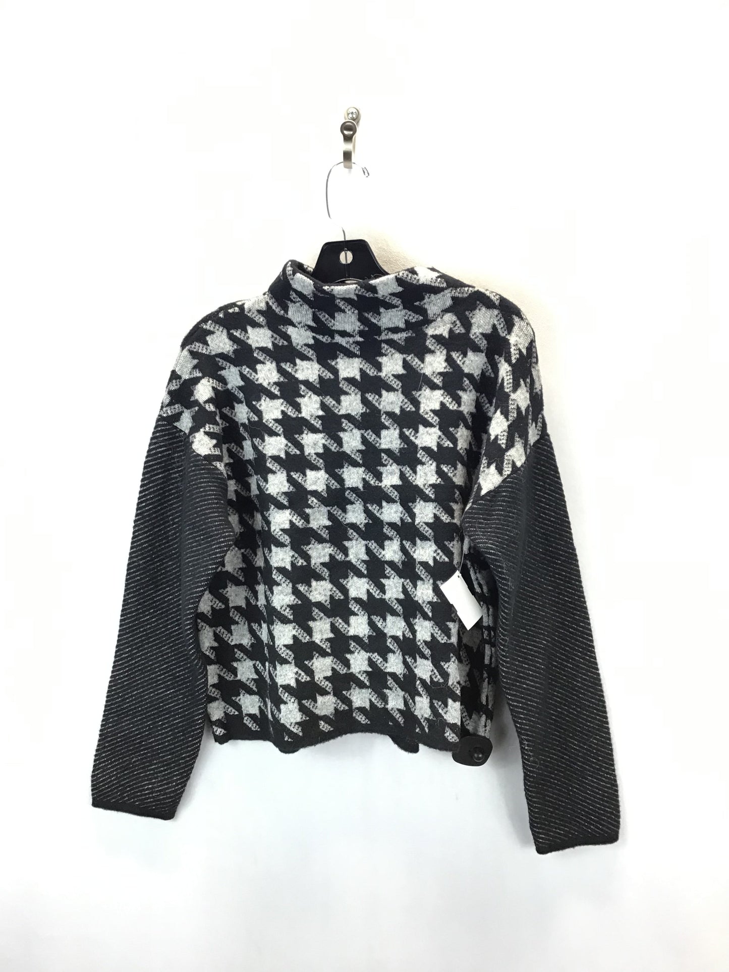 Sweater By Ann Taylor In Black & Grey, Size: L