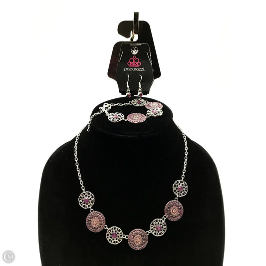 Necklace Set By Paparazzi, Size: 03 Piece Set