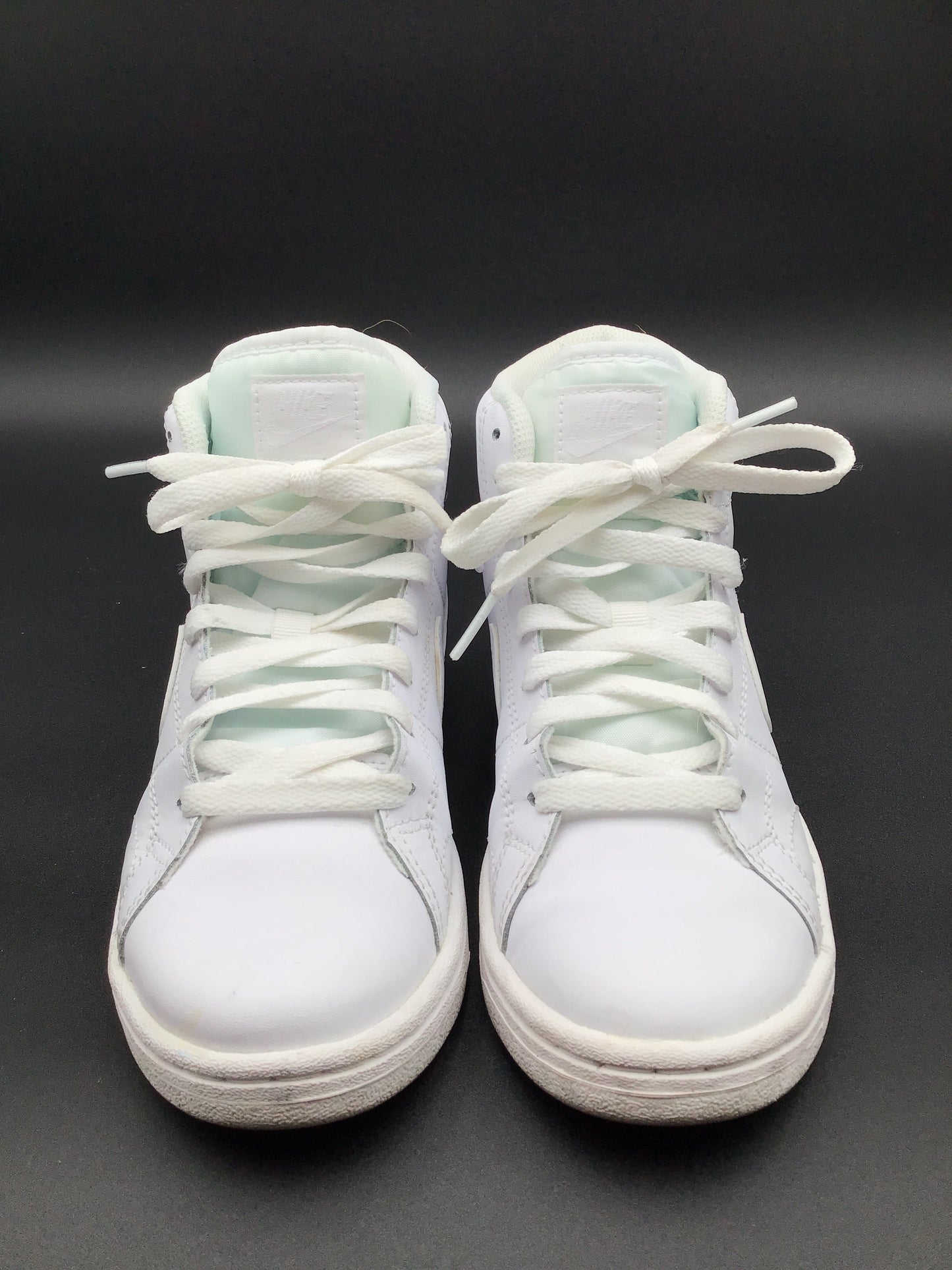 Shoes Sneakers By Nike  Size: 6.5