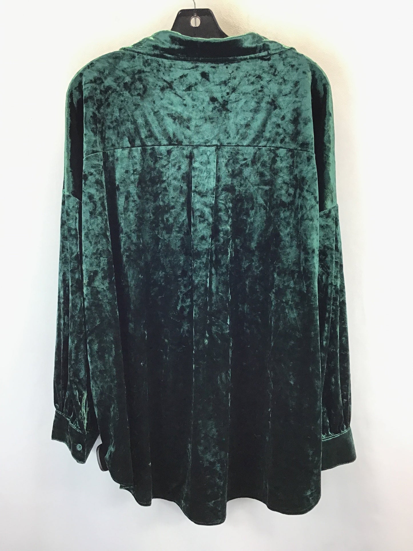 Top Long Sleeve By Cupio In Green, Size: 3x