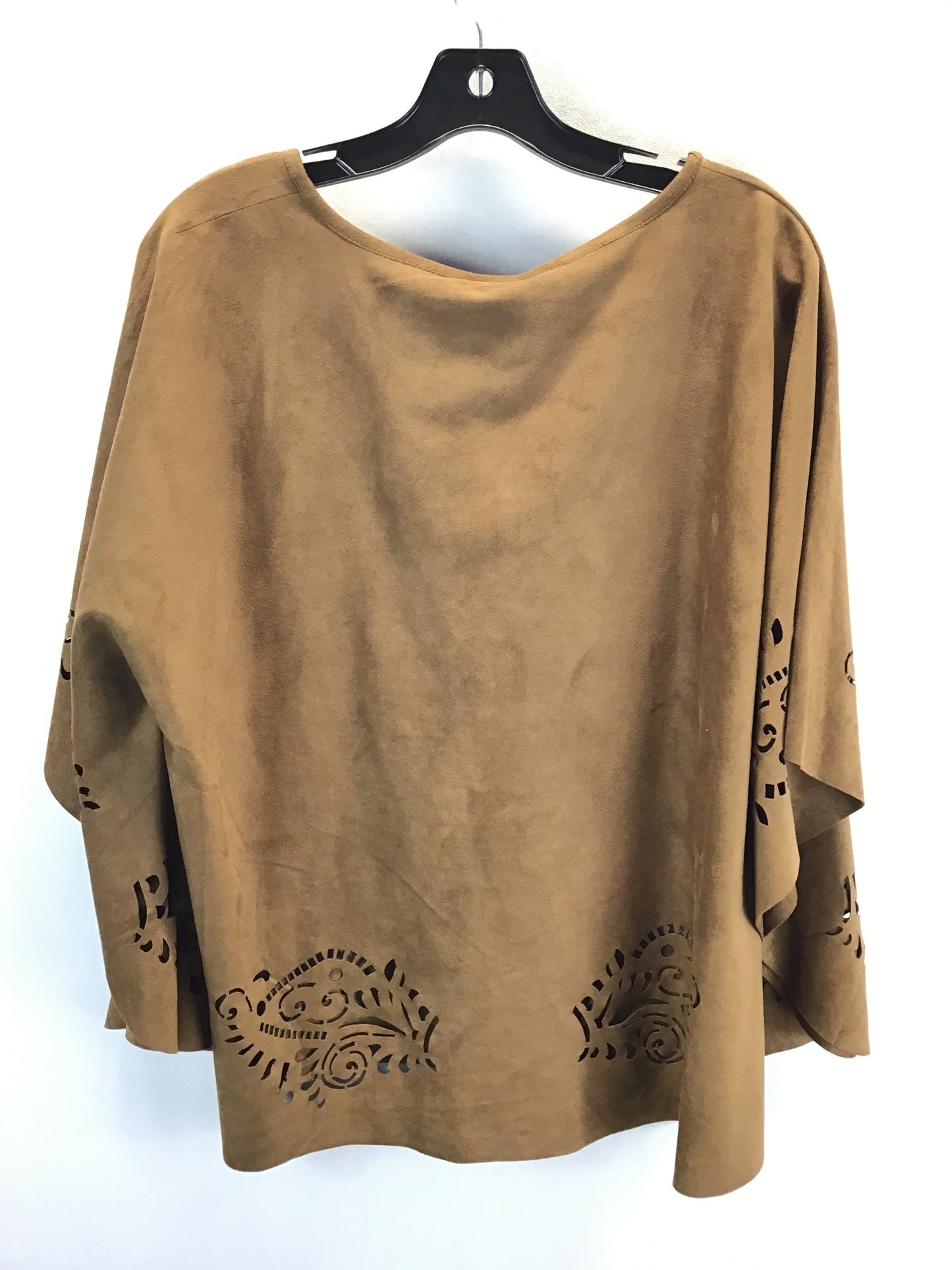 Top Short Sleeve By Chicos In Tan, Size: M