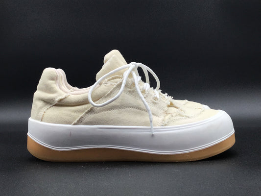 Shoes Sneakers By Urban Outfitters  Size: 10