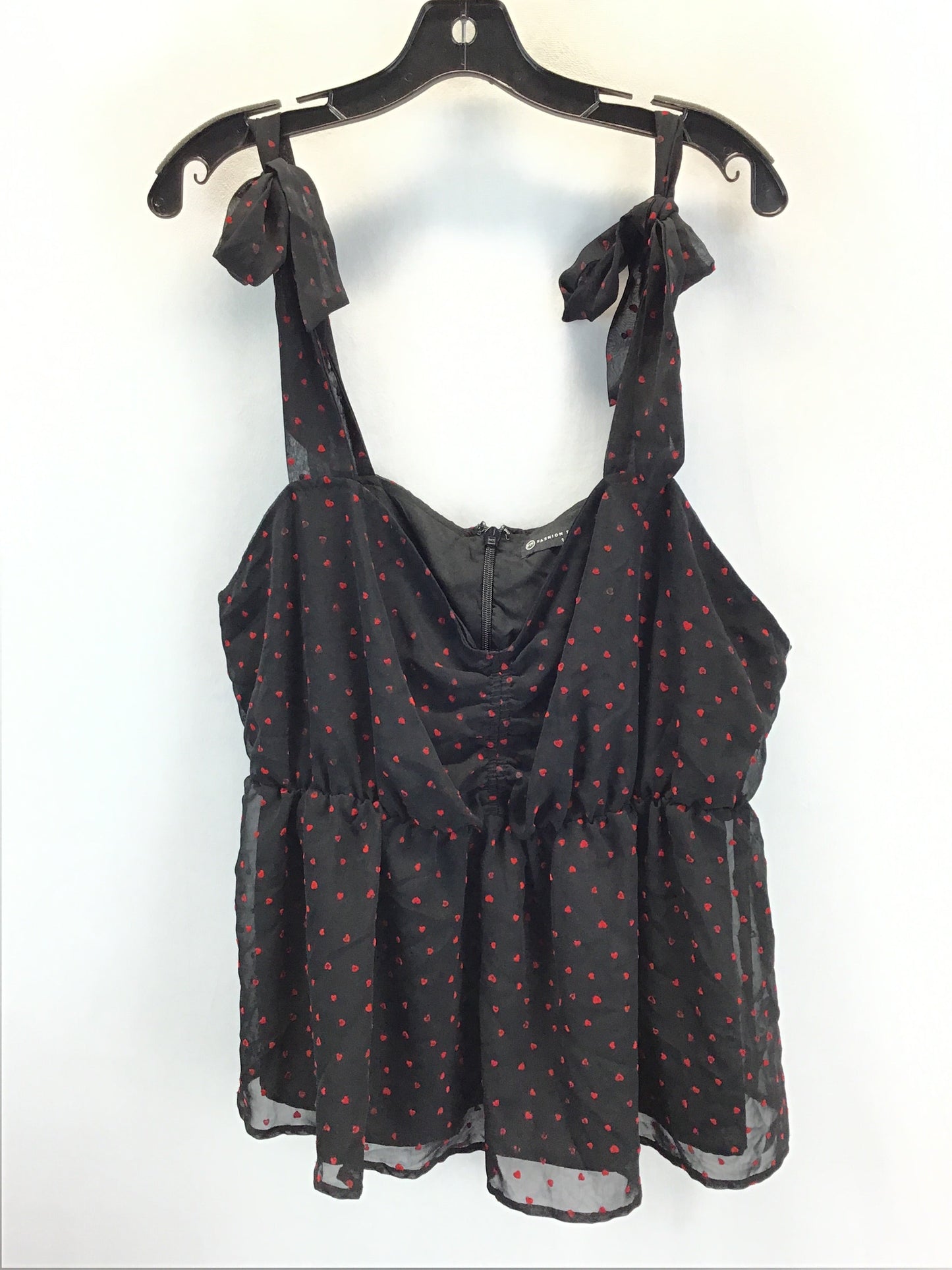 Top Sleeveless By Fashion To Figure  Size: 1x