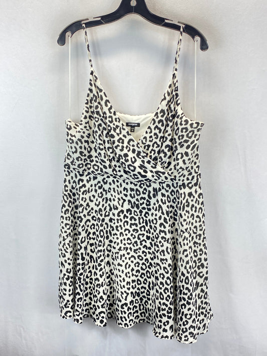 Dress Casual Short By Express  Size: Xl