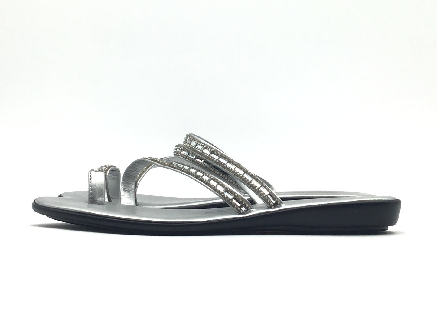 Silver Sandals Flats Clothes Mentor, Size 6.5