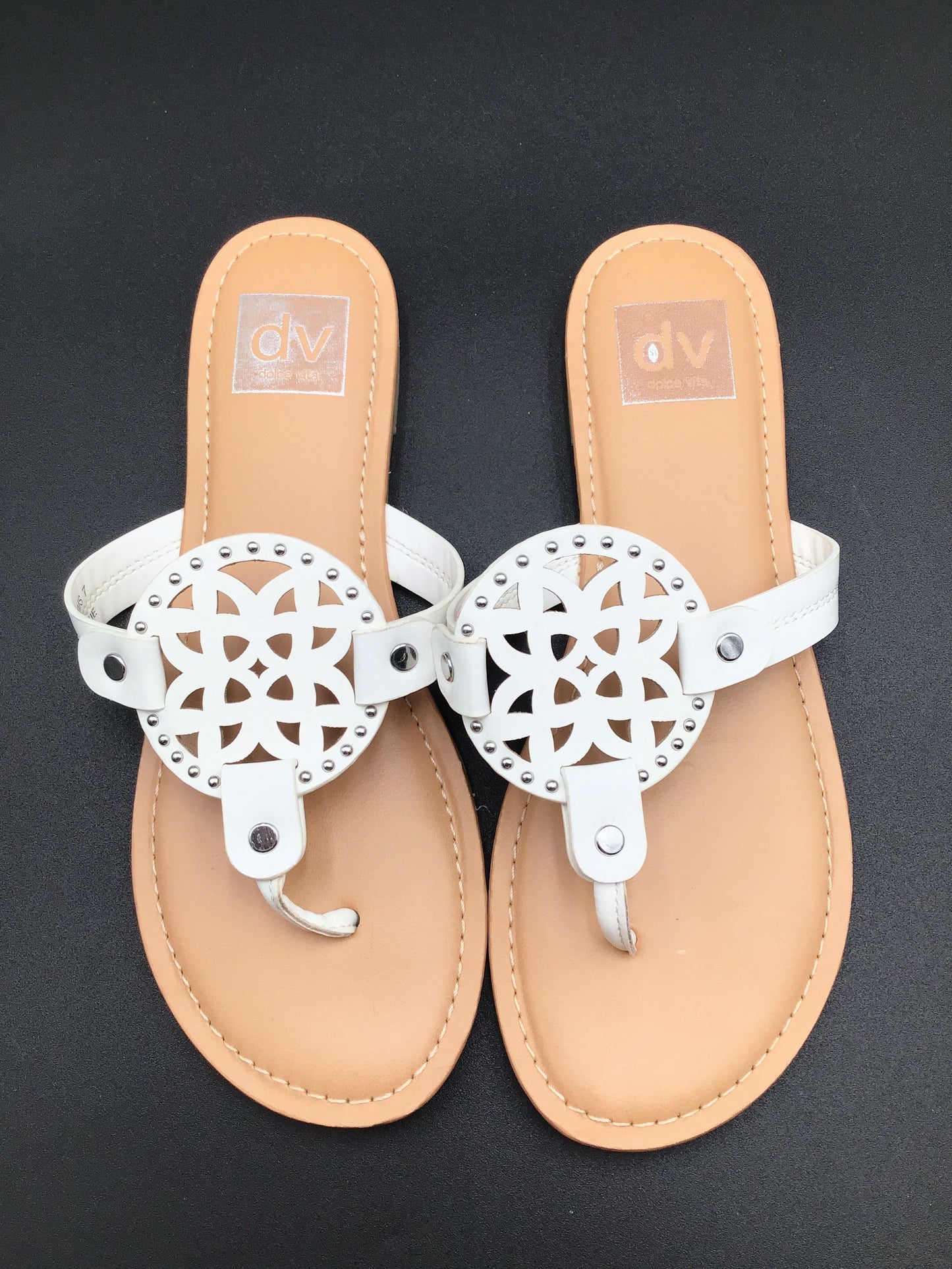 White Sandals Flats Dolce Vita, Size 7