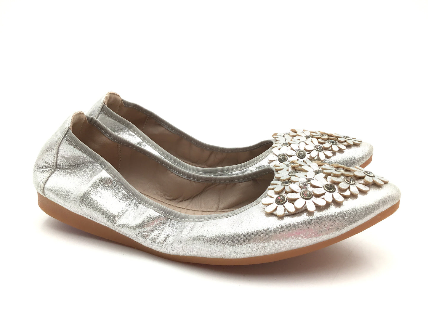 Shoes Flats By Clothes Mentor In Silver, Size: 8.5