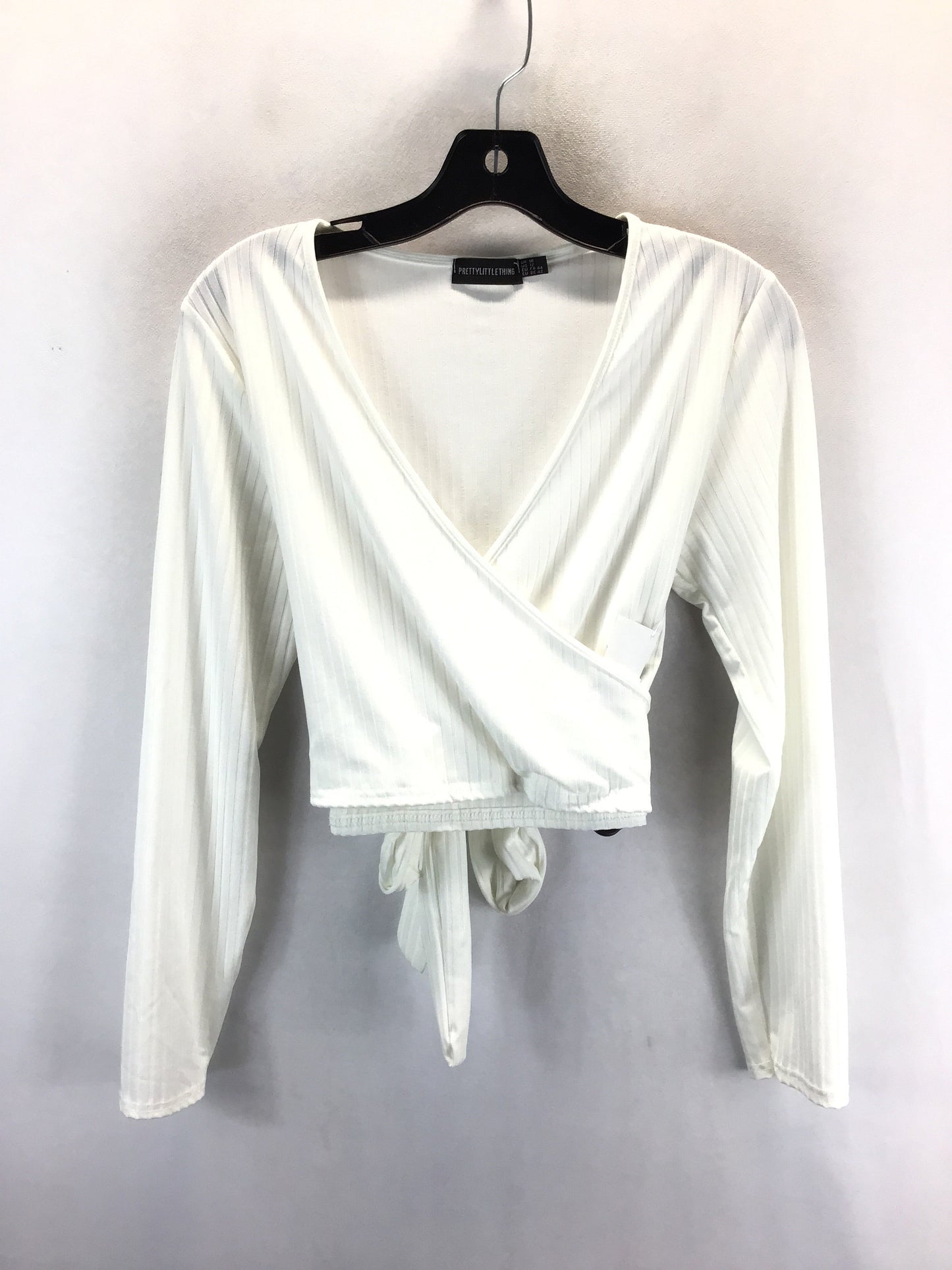 Top Long Sleeve By Pretty Little Thing In White, Size: 12