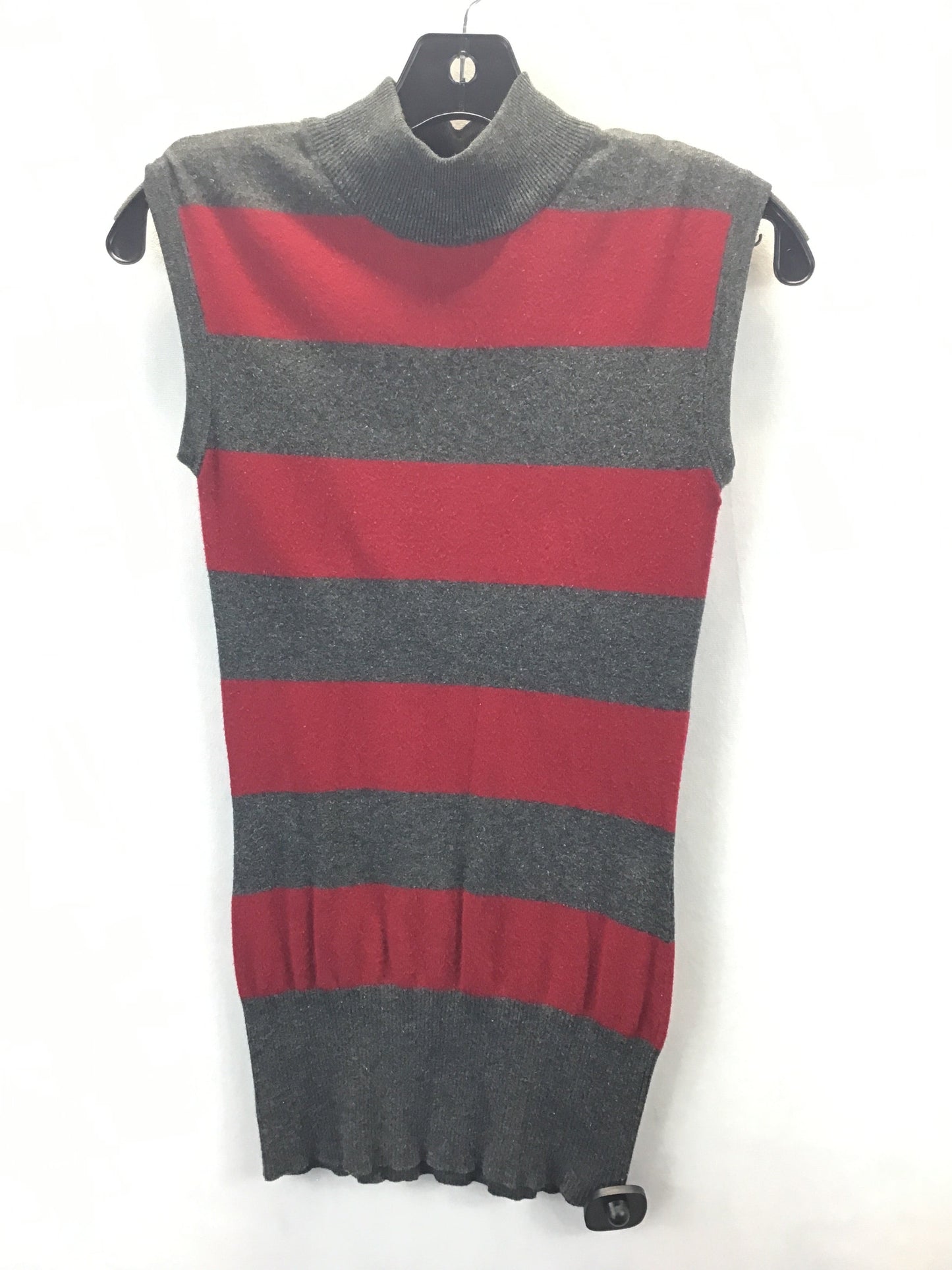 Top Sleeveless By Clothes Mentor In Grey & Red, Size: M