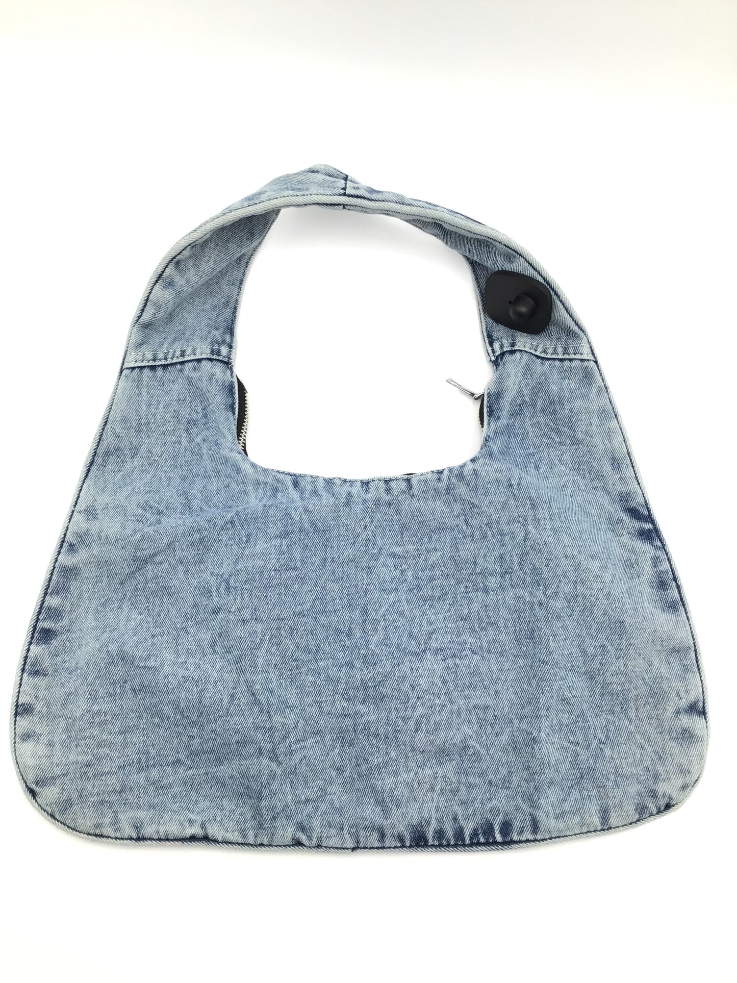 Handbag By Clothes Mentor, Size: Medium