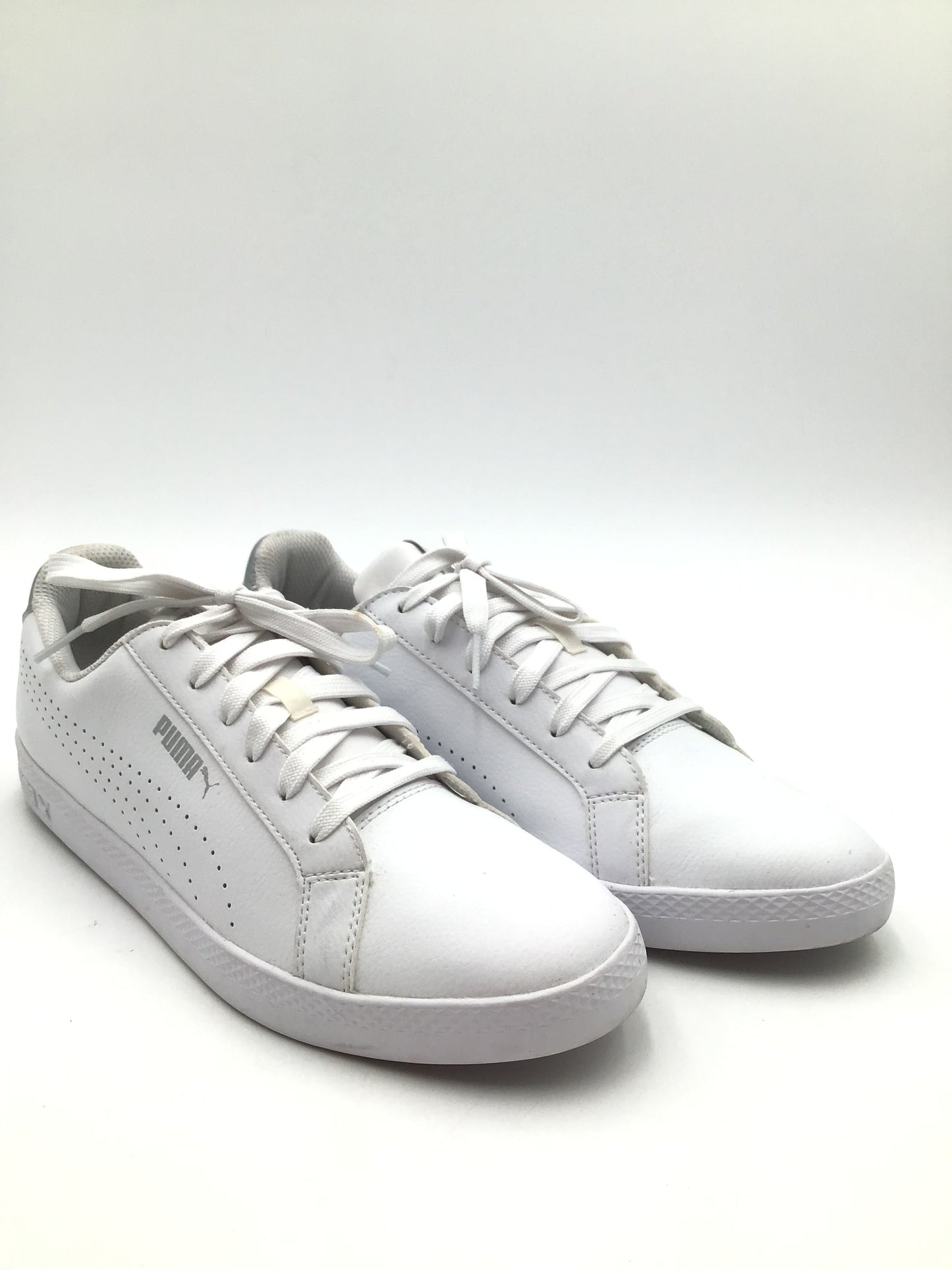 Shoes Athletic By Puma In White, Size: 7.5