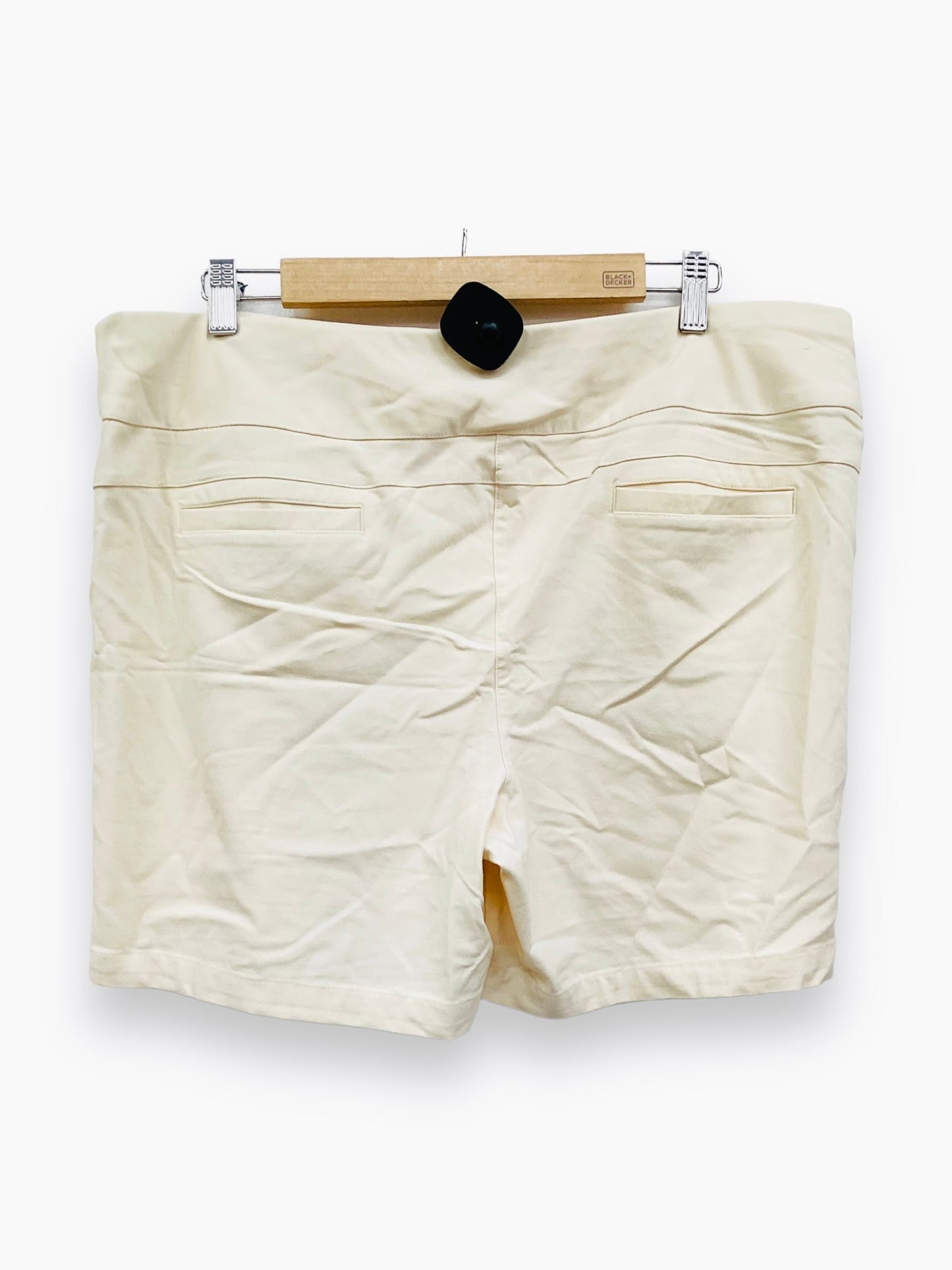 Tan Shorts Lady Hagen, Size Xxl