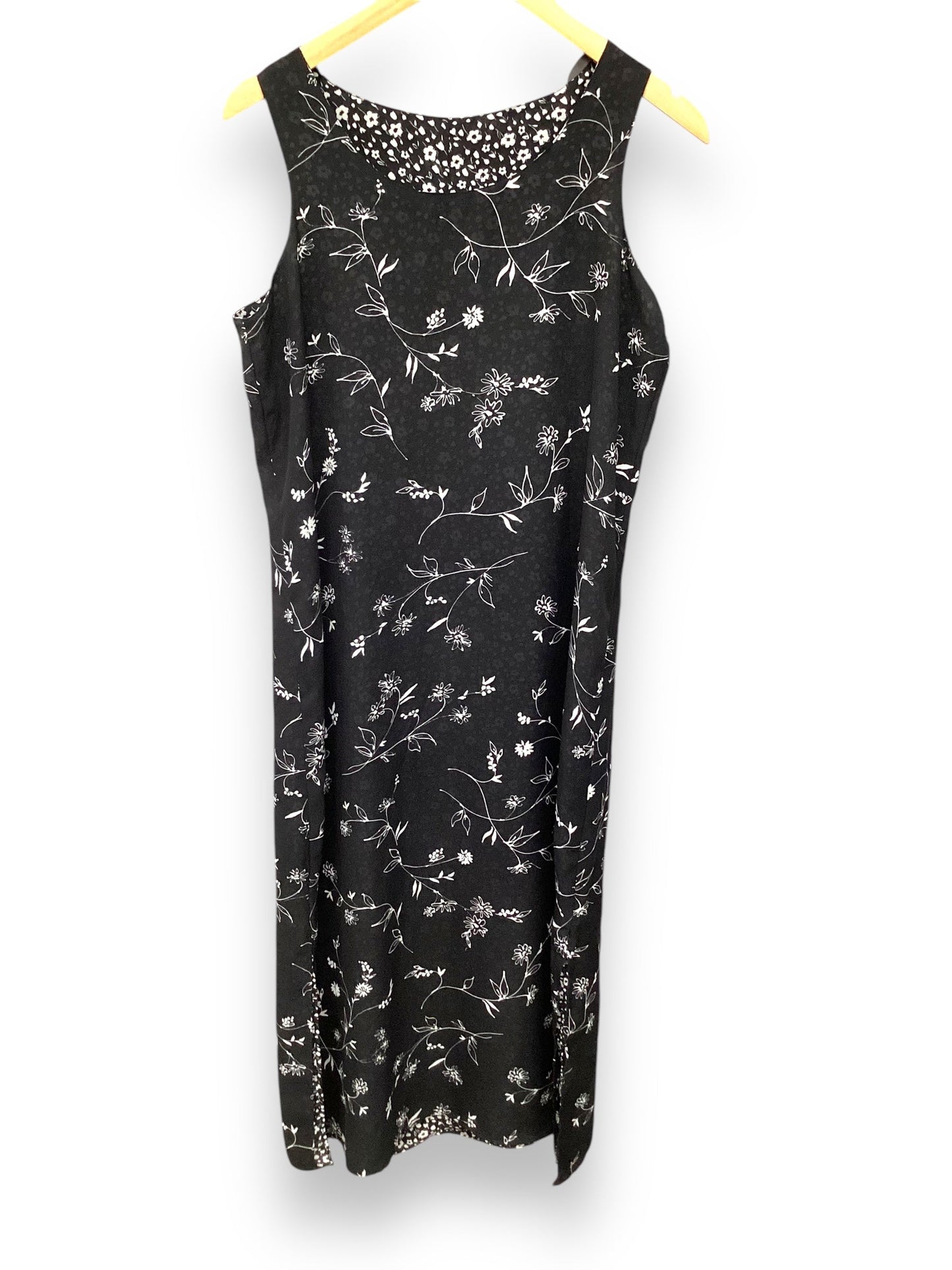 Dress Casual Maxi By Clothes Mentor In Black & White, Size: L