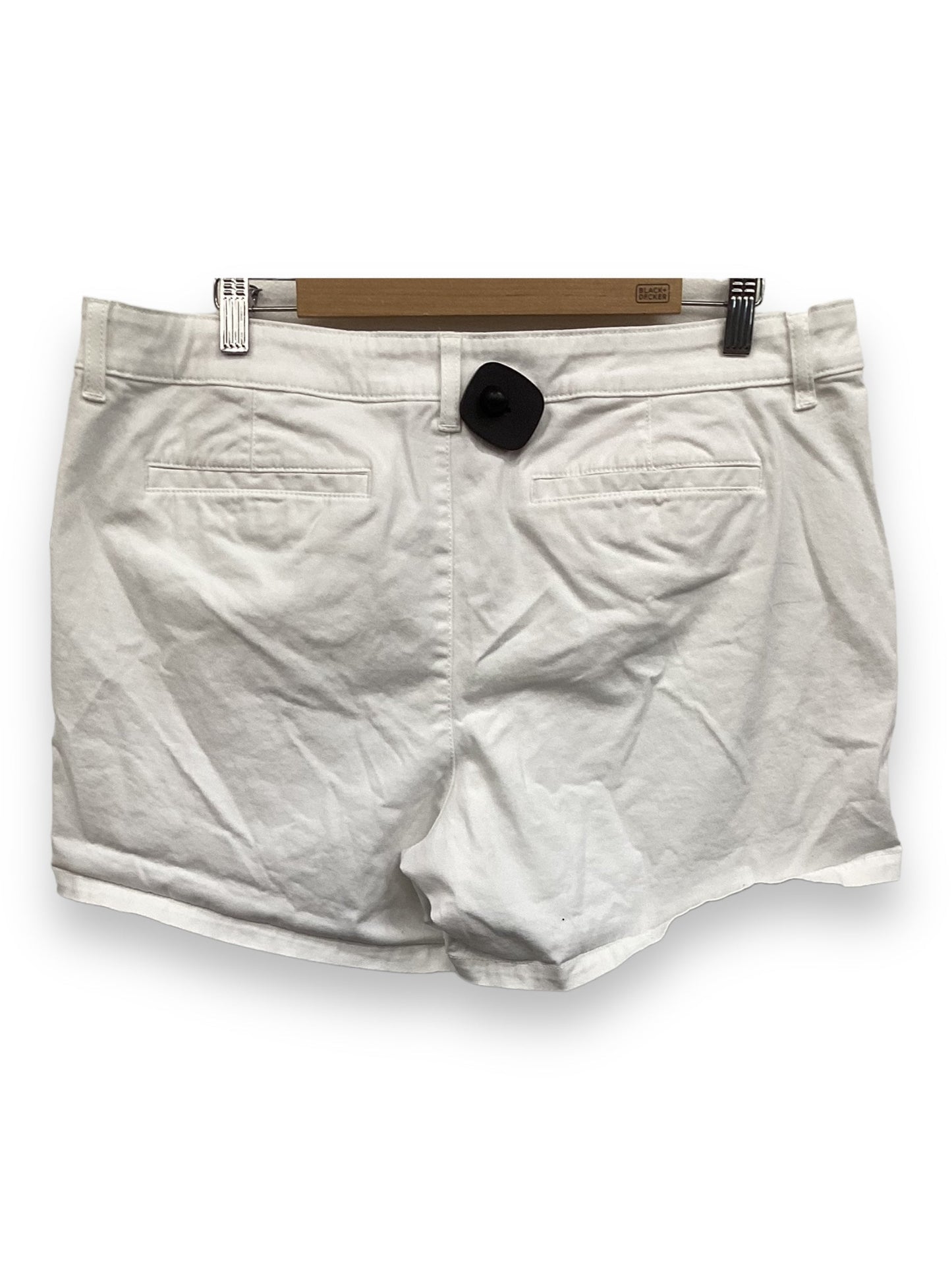 White Shorts Ana, Size 16
