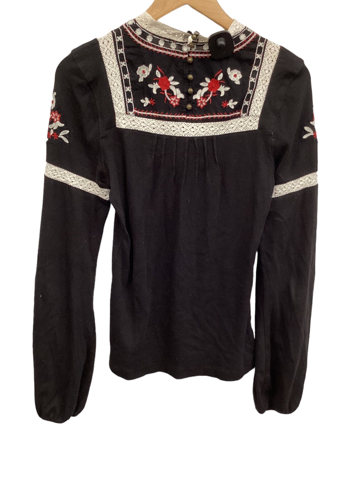 Top Long Sleeve By Free People In Black & White, Size: L