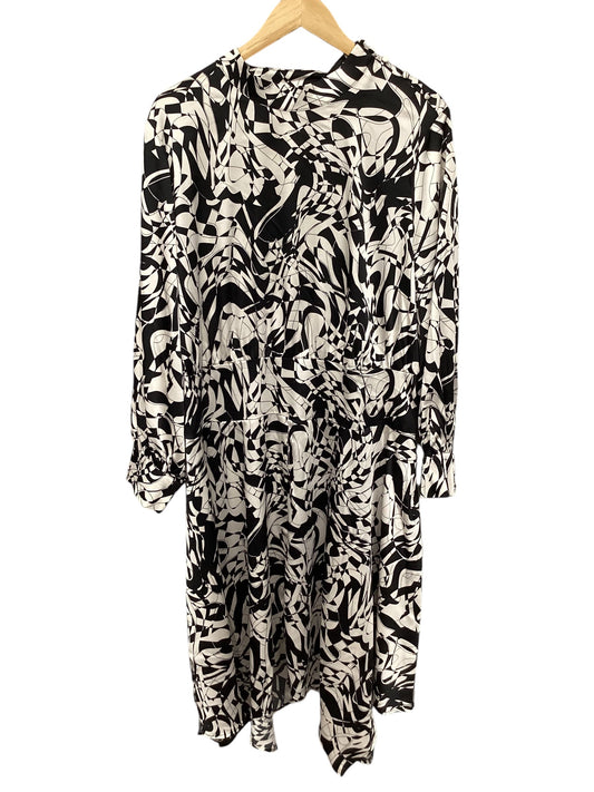 Dress Casual Midi By Clothes Mentor In Black & Cream, Size: 1x