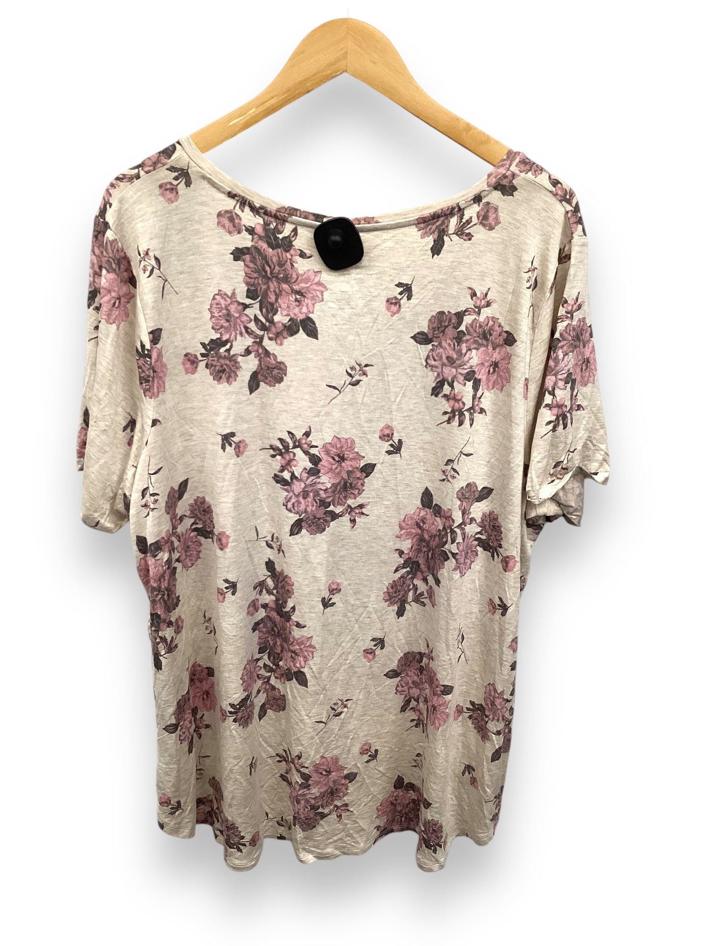 Top Short Sleeve By Maurices In Tan, Size: 2x