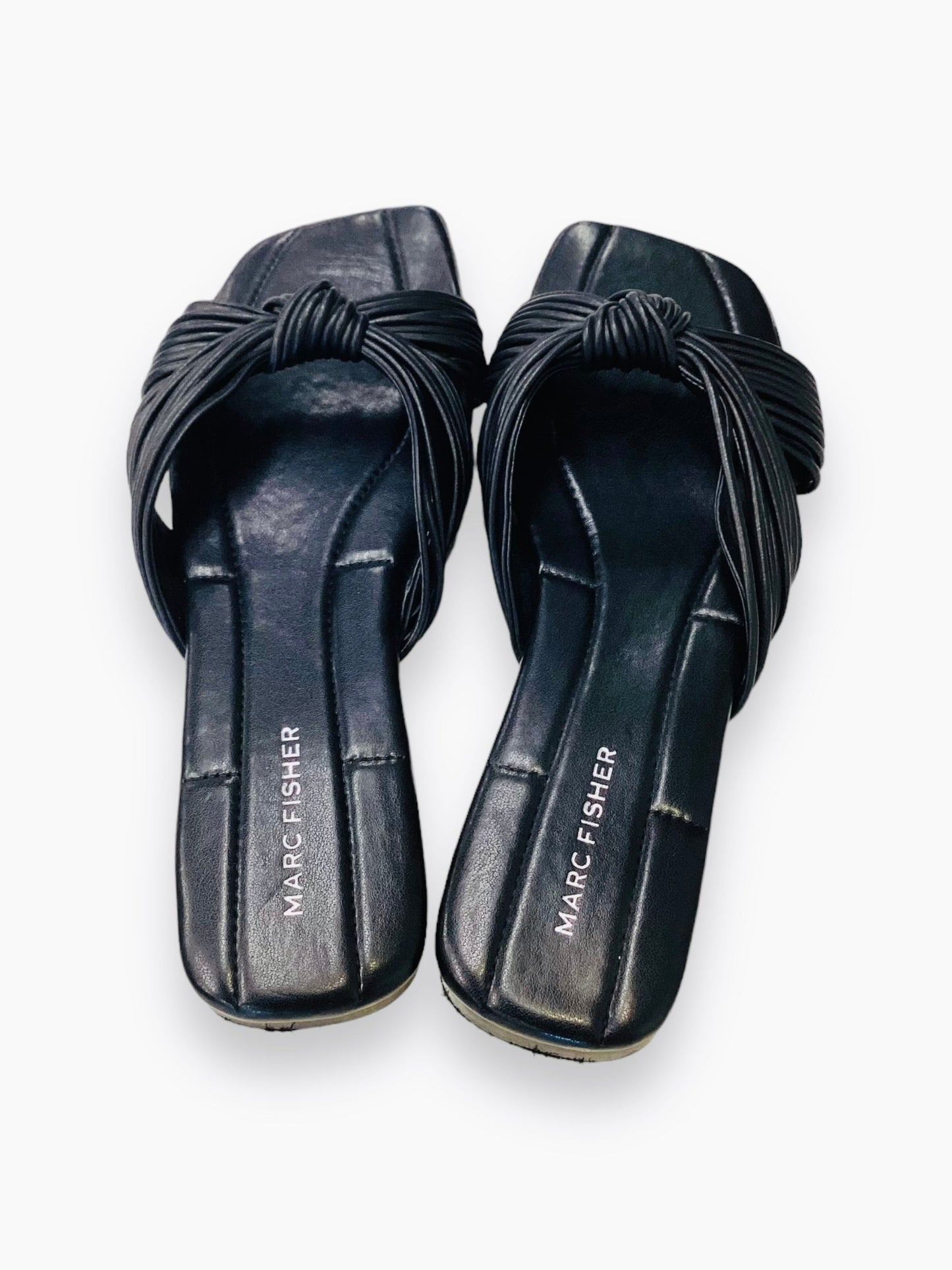 Black Sandals Flats Marc Fisher, Size 9.5