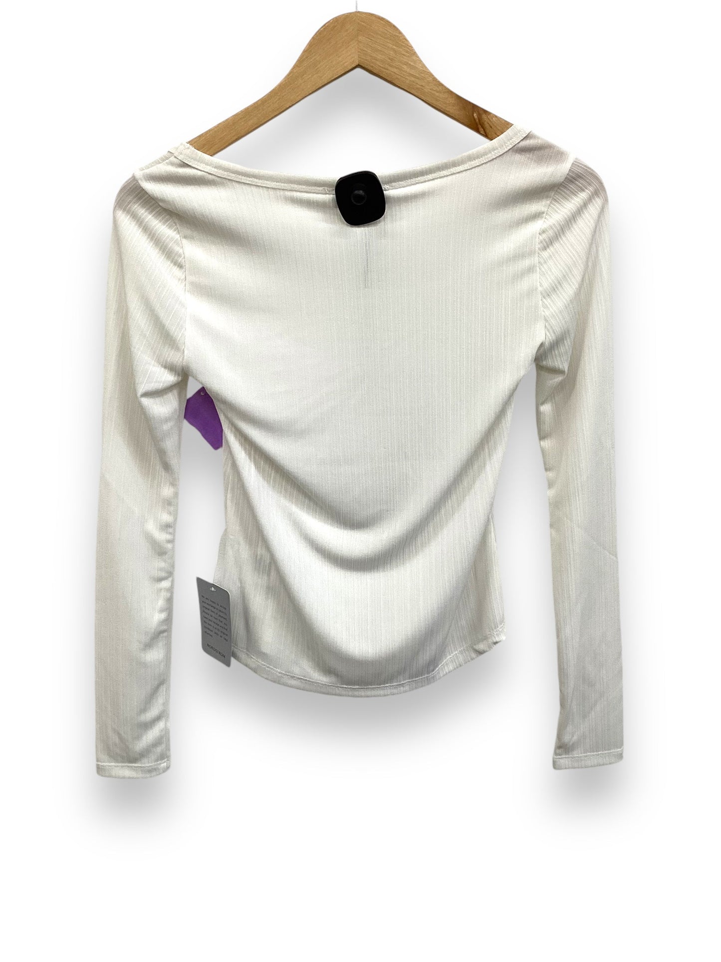 Top Long Sleeve By Clothes Mentor In White, Size: Xs