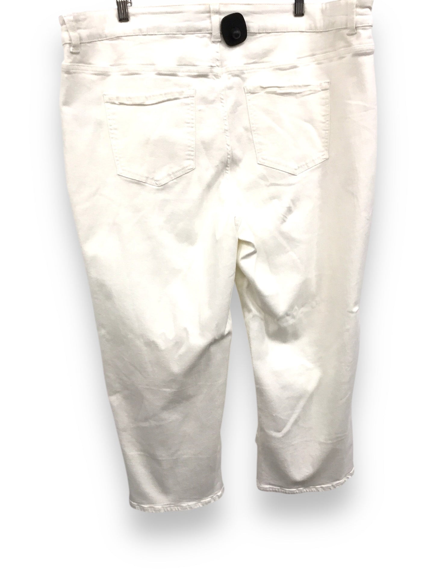 Jeans Cropped By Clothes Mentor In White, Size: 22