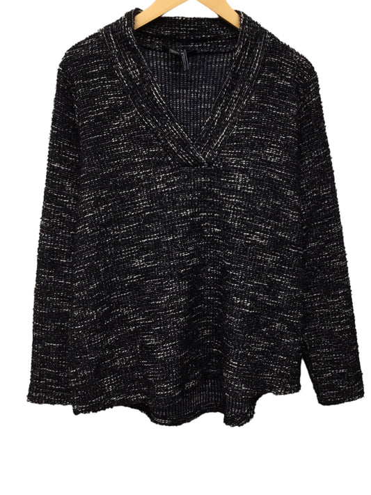 Black Sweater Clothes Mentor, Size L