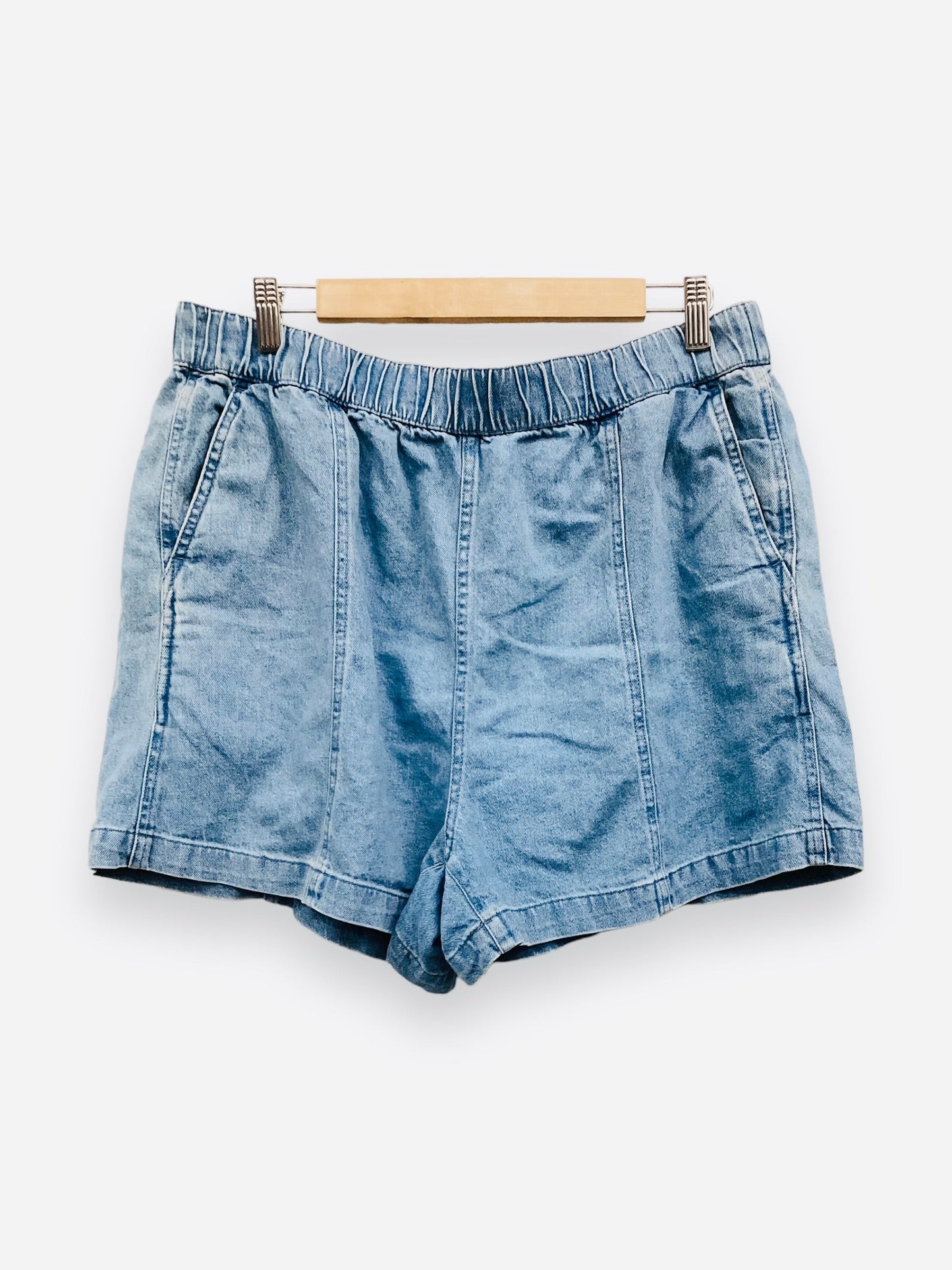 NWT Blue Denim Shorts Madewell, Size L
