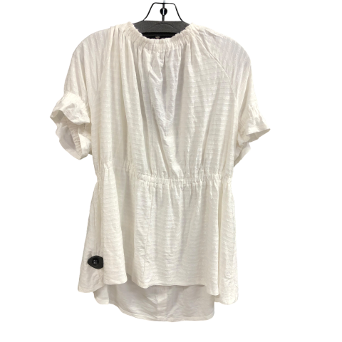 Top Short Sleeve By Cato In White, Size: L