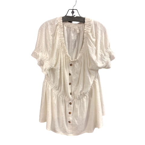 Top Short Sleeve By Cato In White, Size: L