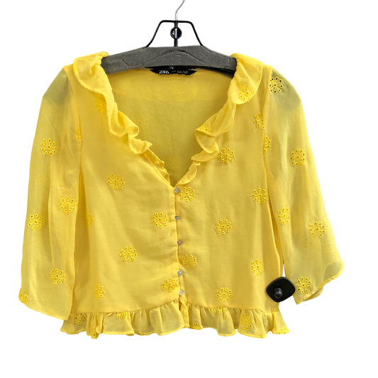 Top Short Sleeve By Zara In Yellow, Size: S