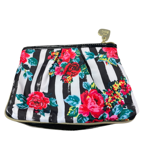 Makeup Bag By Betsey Johnson, Size: Small