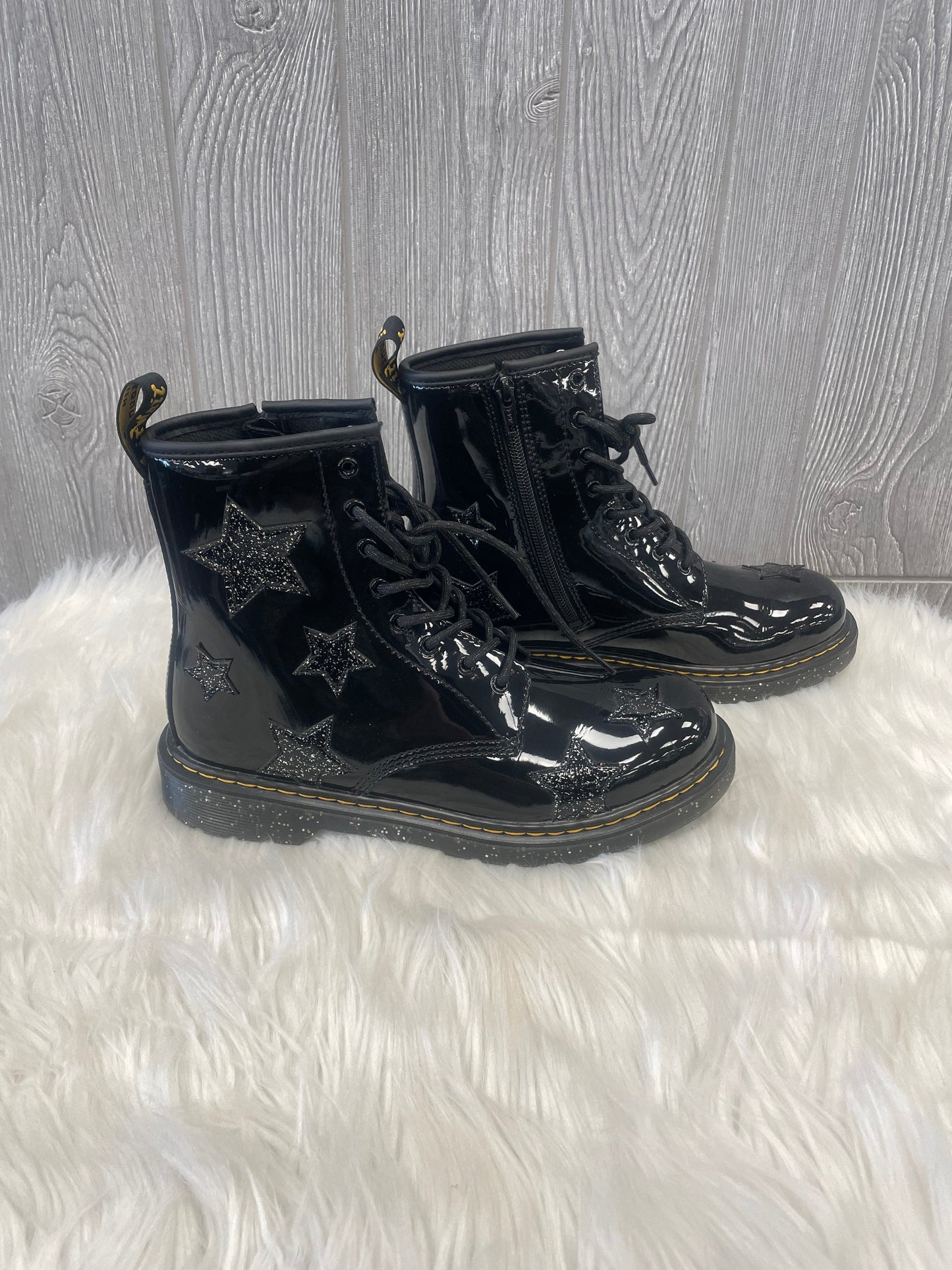 Boots Combat By Dr Martens  Size: 7