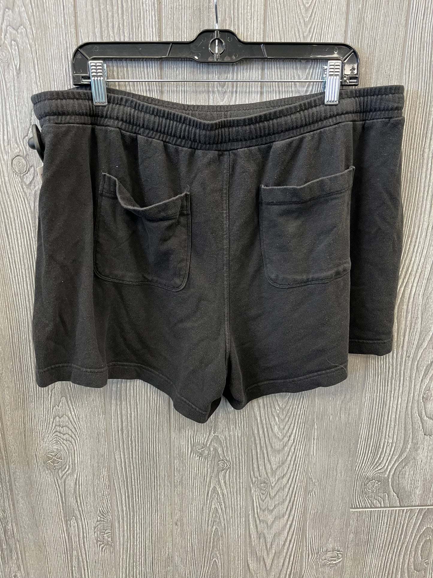 Shorts By Terra & Sky In Black, Size: 16