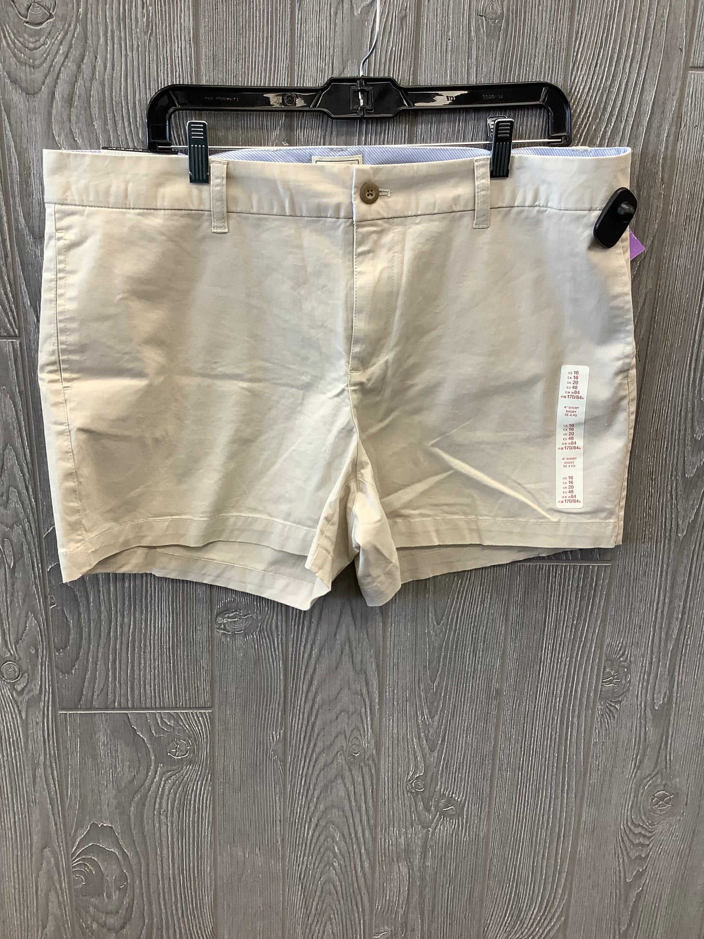 Tan Shorts Gap, Size 16