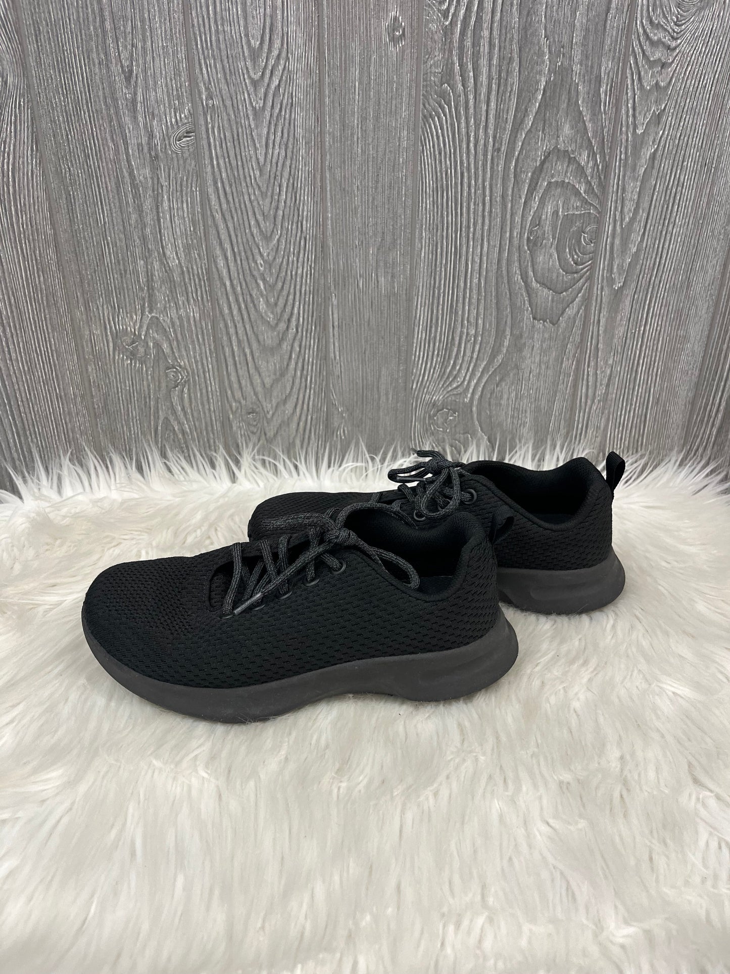 Shoes Athletic By Clothes Mentor In Black, Size: 8.5