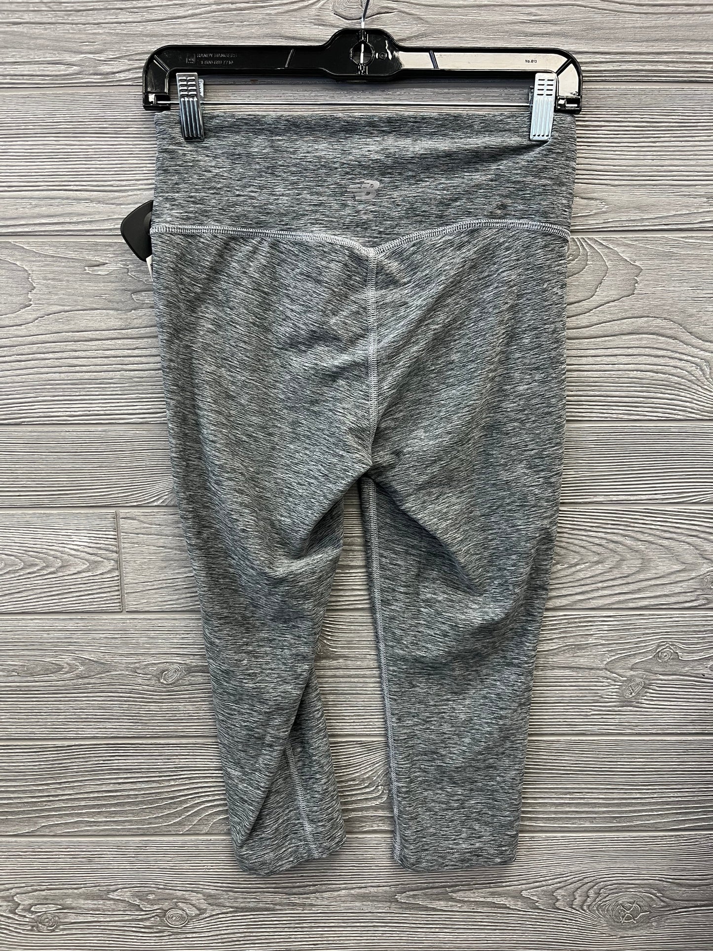 Athletic Leggings Capris By New Balance In Grey, Size: M