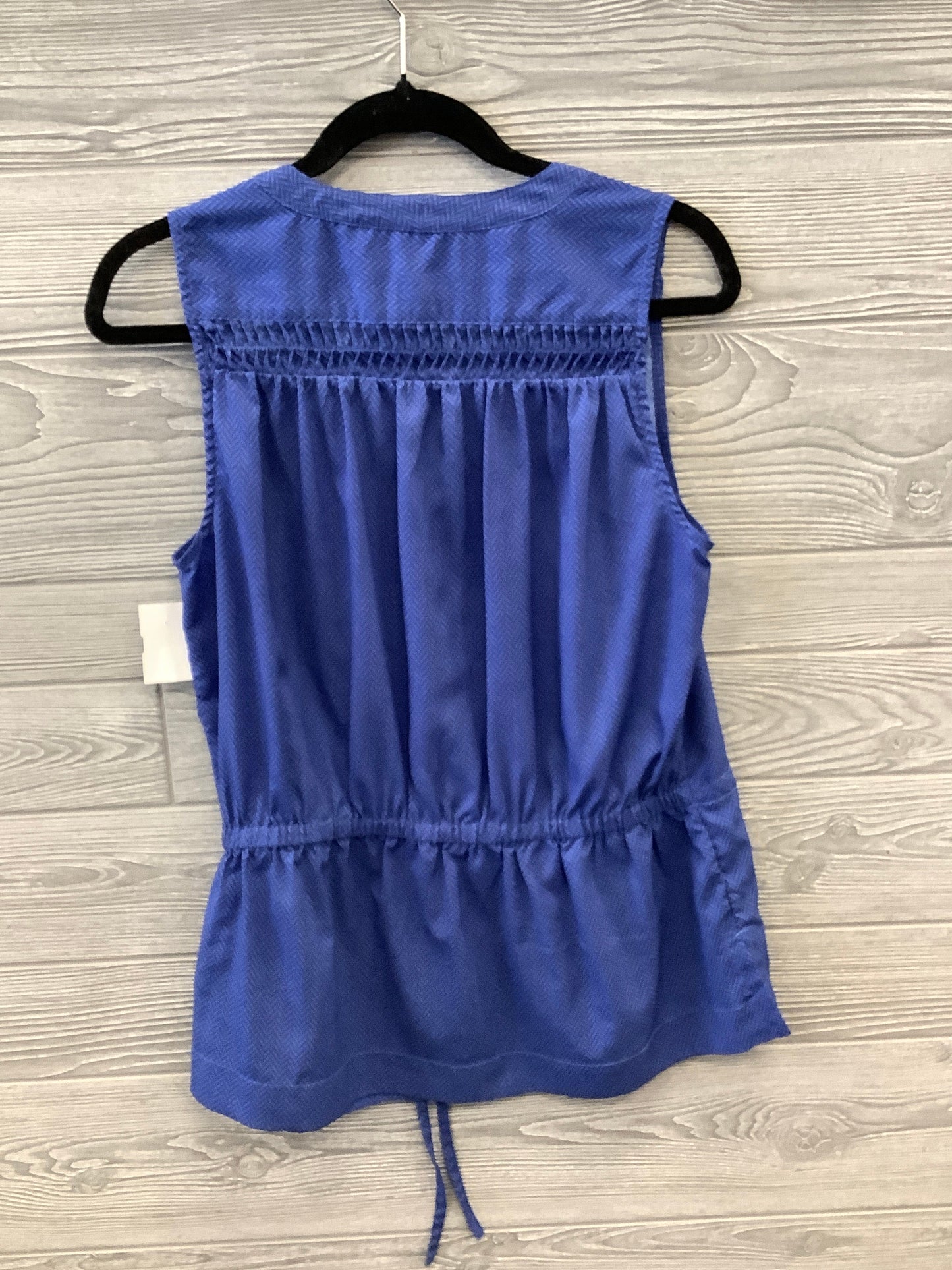 Top Sleeveless By Banana Republic In Blue, Size: M