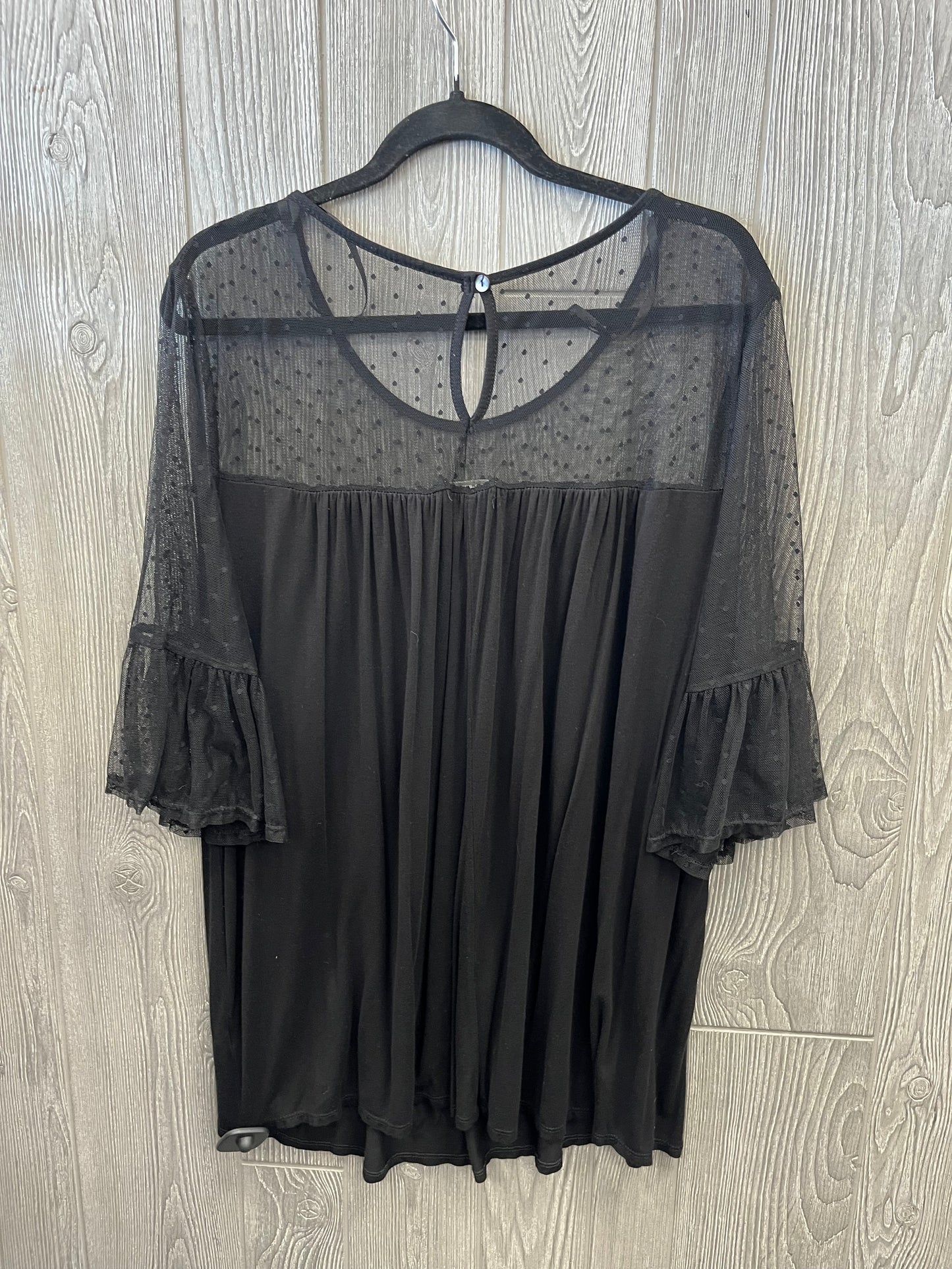 Top Short Sleeve By Green Envelope In Black, Size: 2x