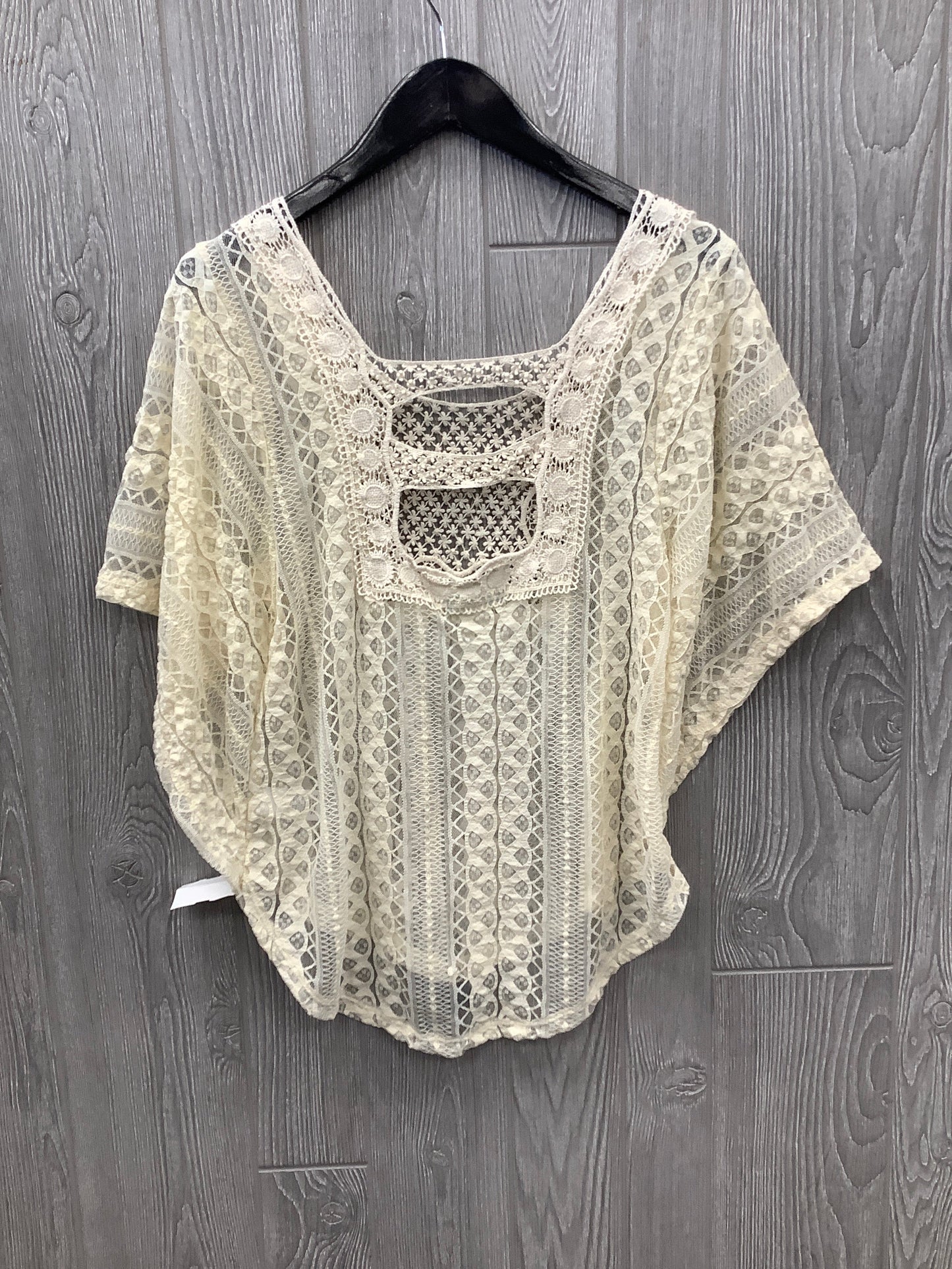 Blouse Short Sleeve By Maurices In Cream, Size: S