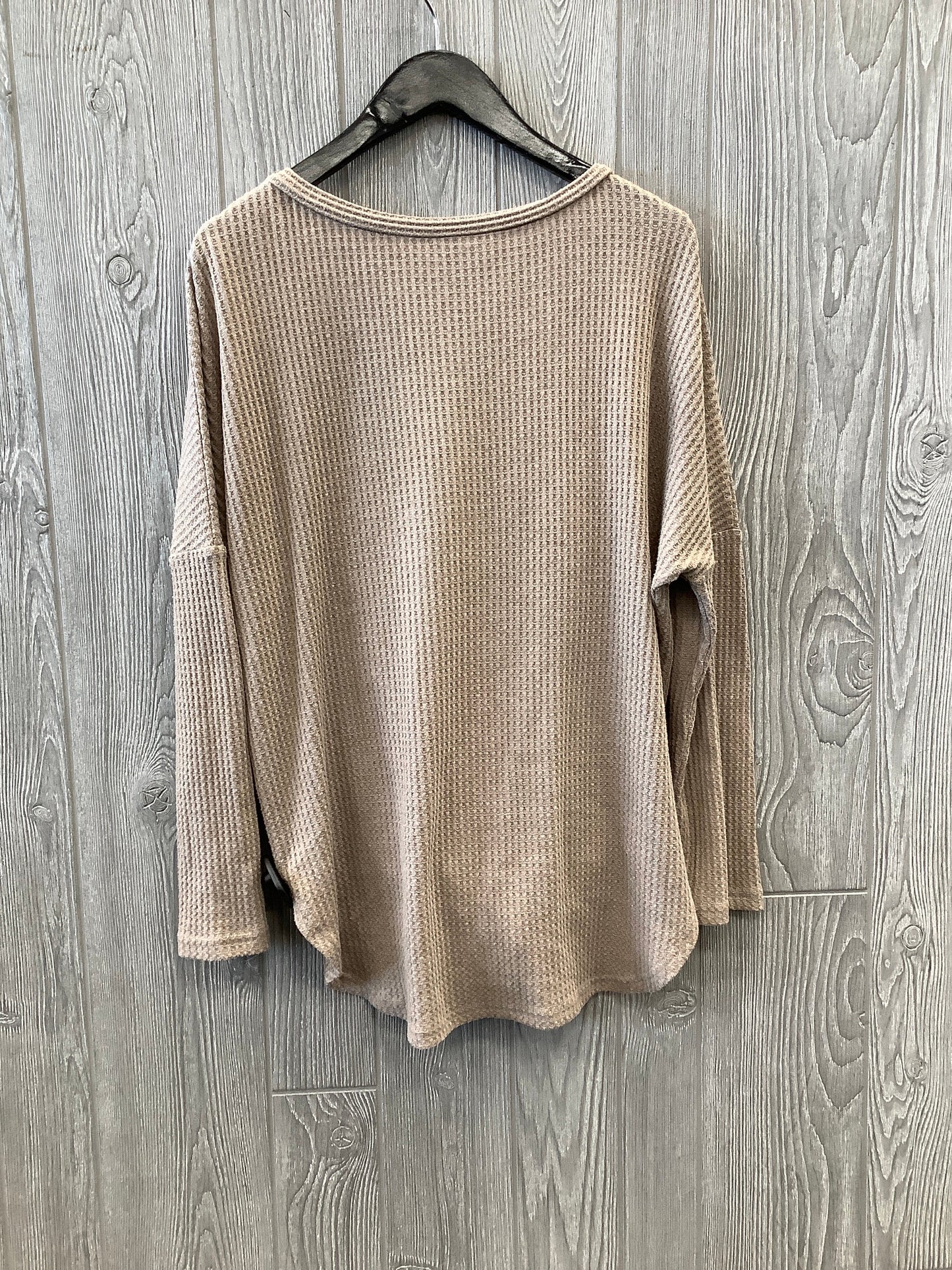 Top Long Sleeve By Clothes Mentor In Brown, Size: M