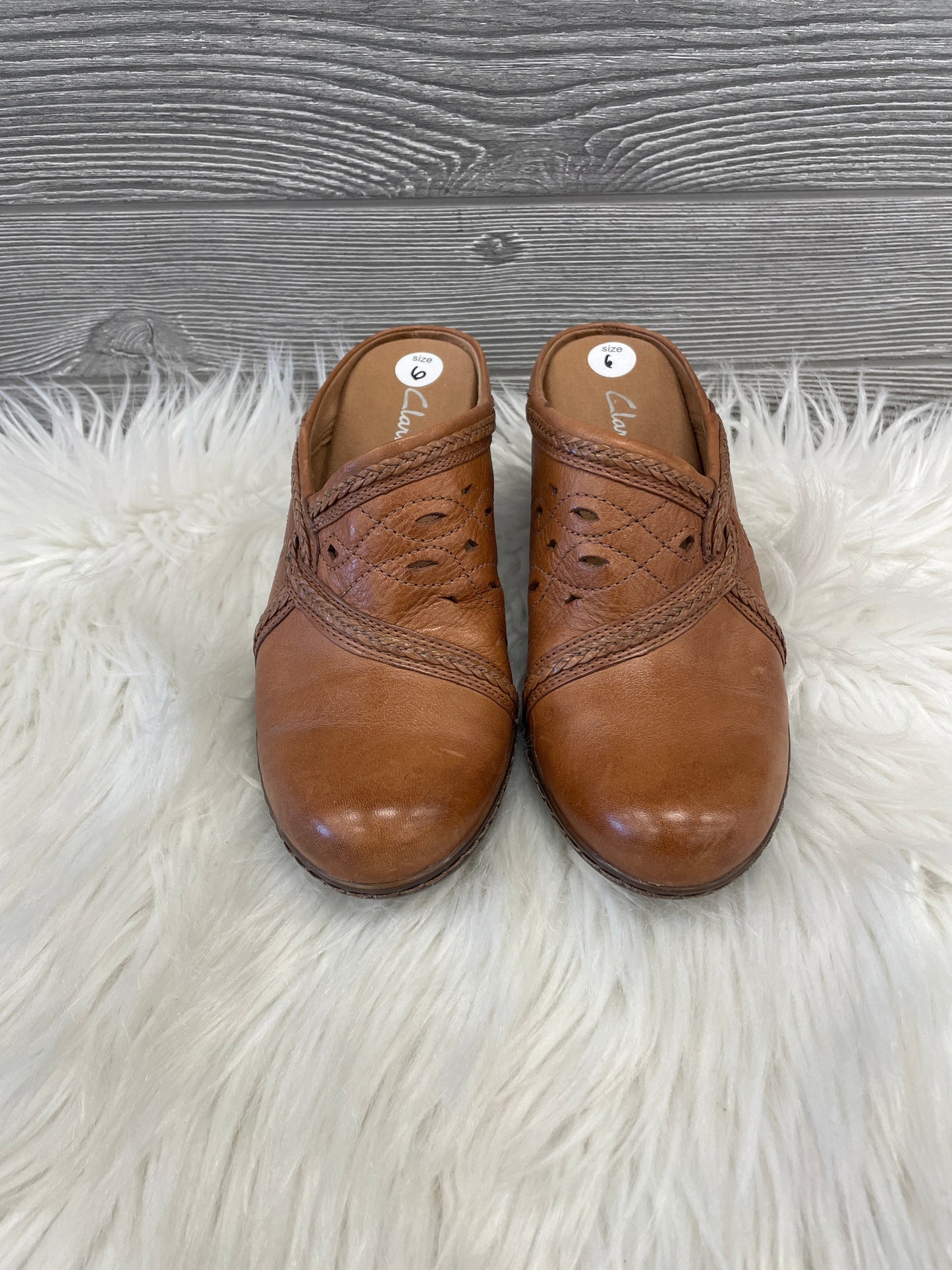 Shoes Heels Block By Clarks In Brown, Size: 6