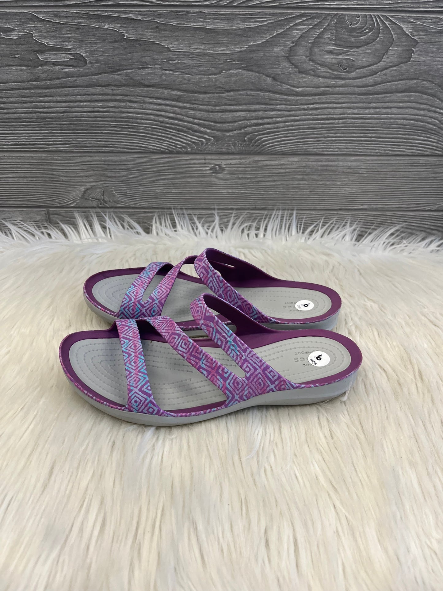 Sandals Flats By Crocs In Purple, Size: 9