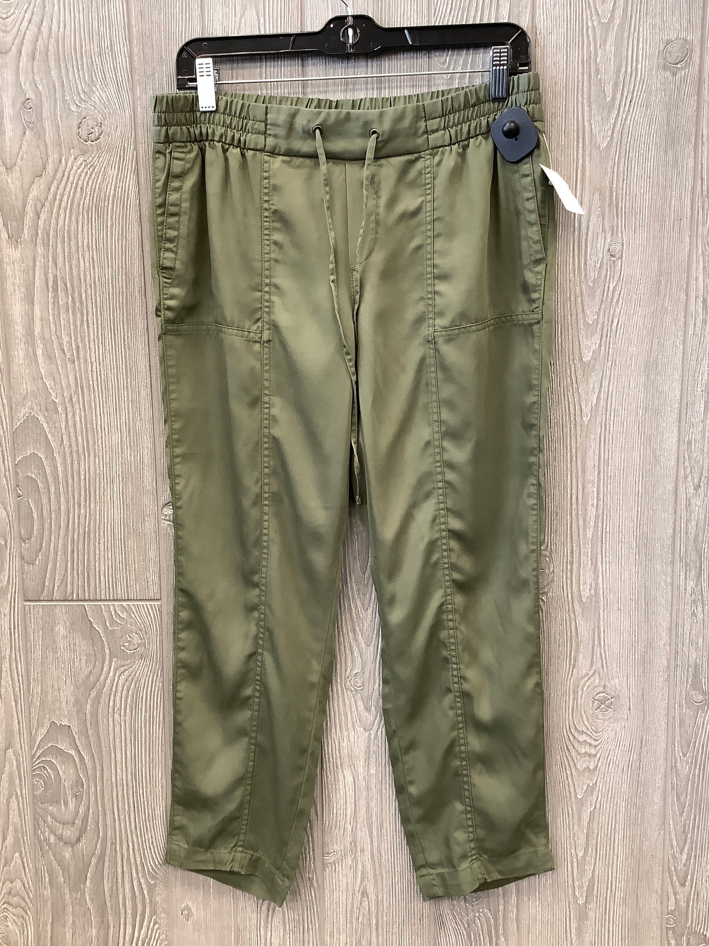 Pants Cropped By Old Navy In Green, Size: 6