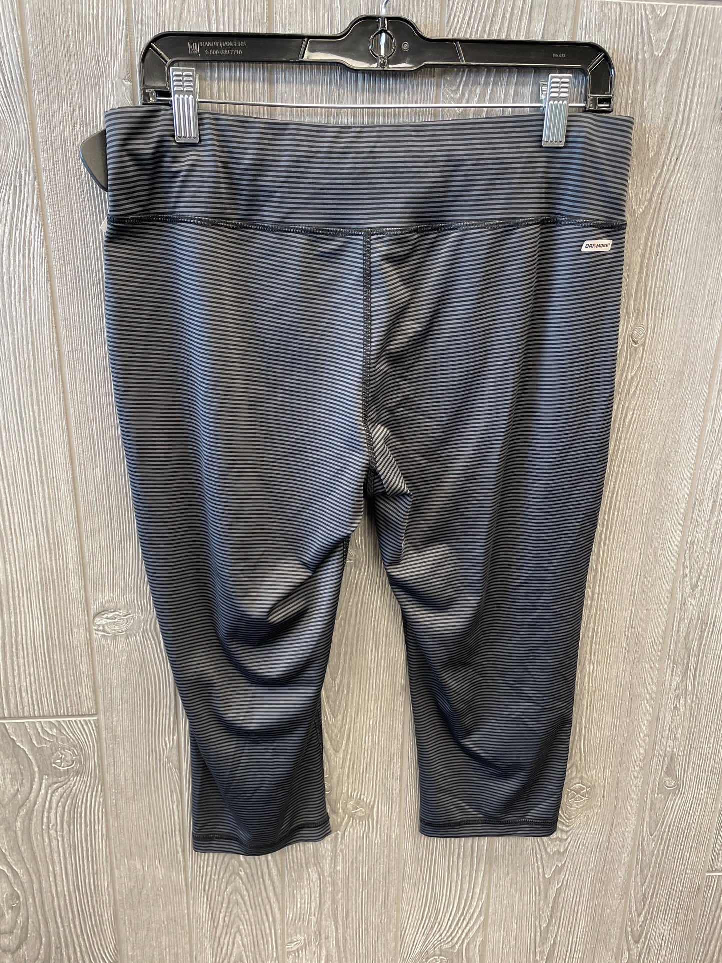 Athletic Leggings Capris By Danskin Now In Grey, Size: L