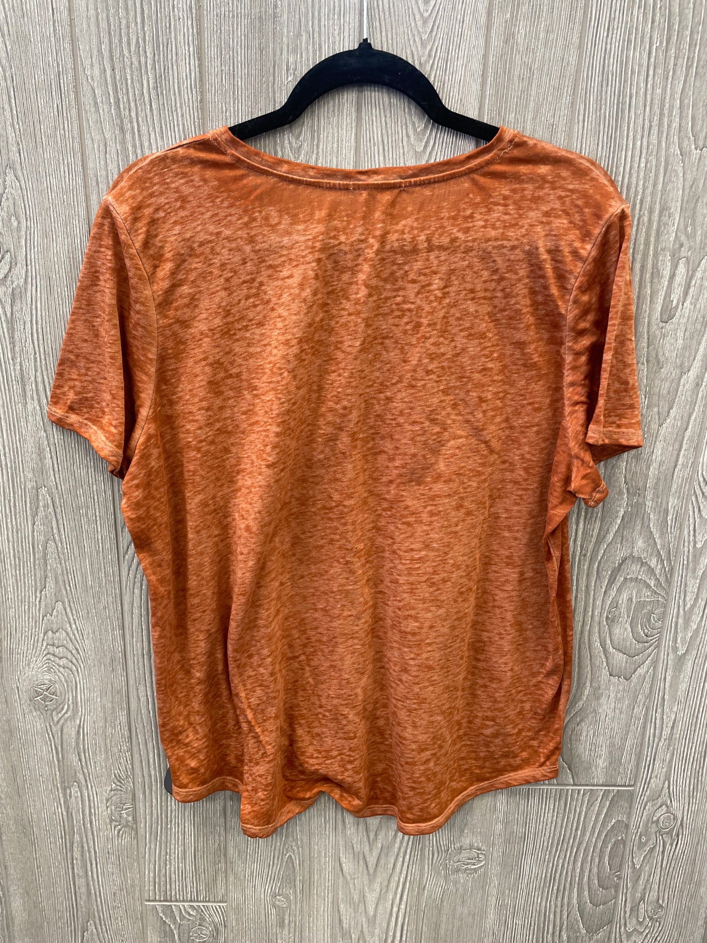 Top Short Sleeve By Maurices In Orange, Size: Xxl