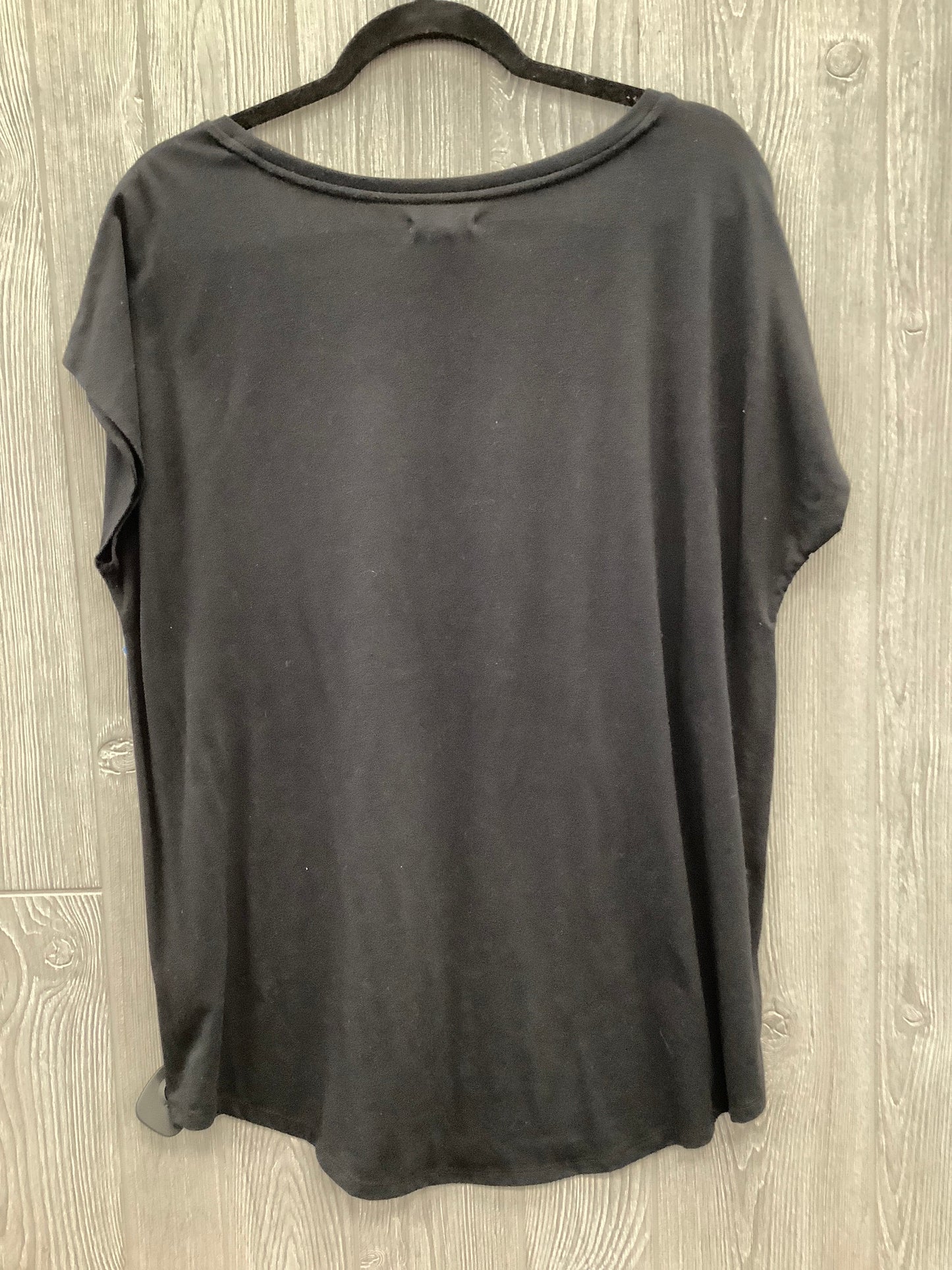 Top Short Sleeve By Maurices In Black, Size: Xl