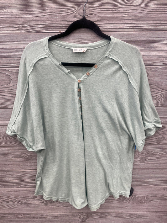 Top Short Sleeve By Clothes Mentor In Green, Size: 1x