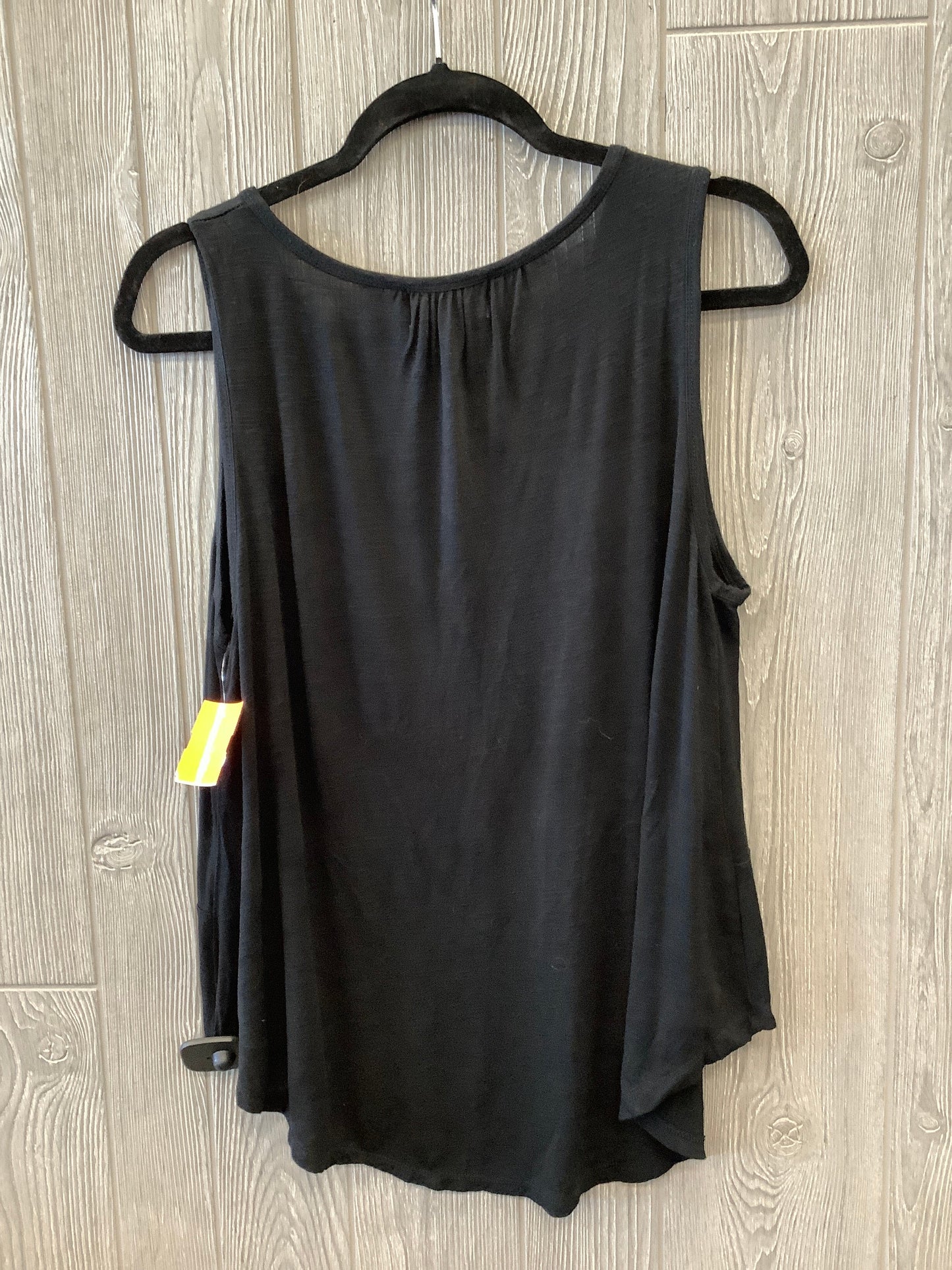 Top Sleeveless By Olive And Oak In Black, Size: L